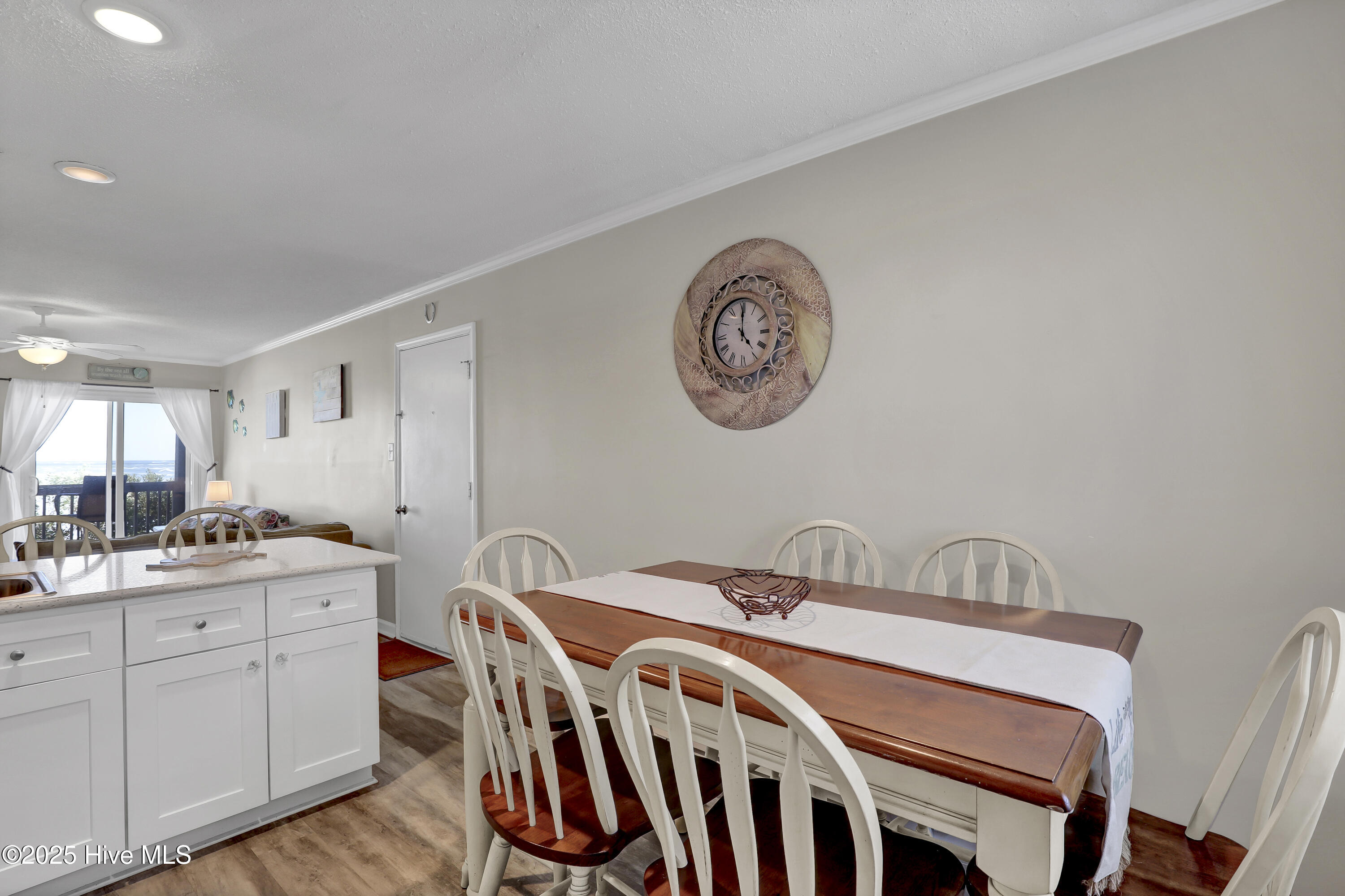 100539808 | Photo 13