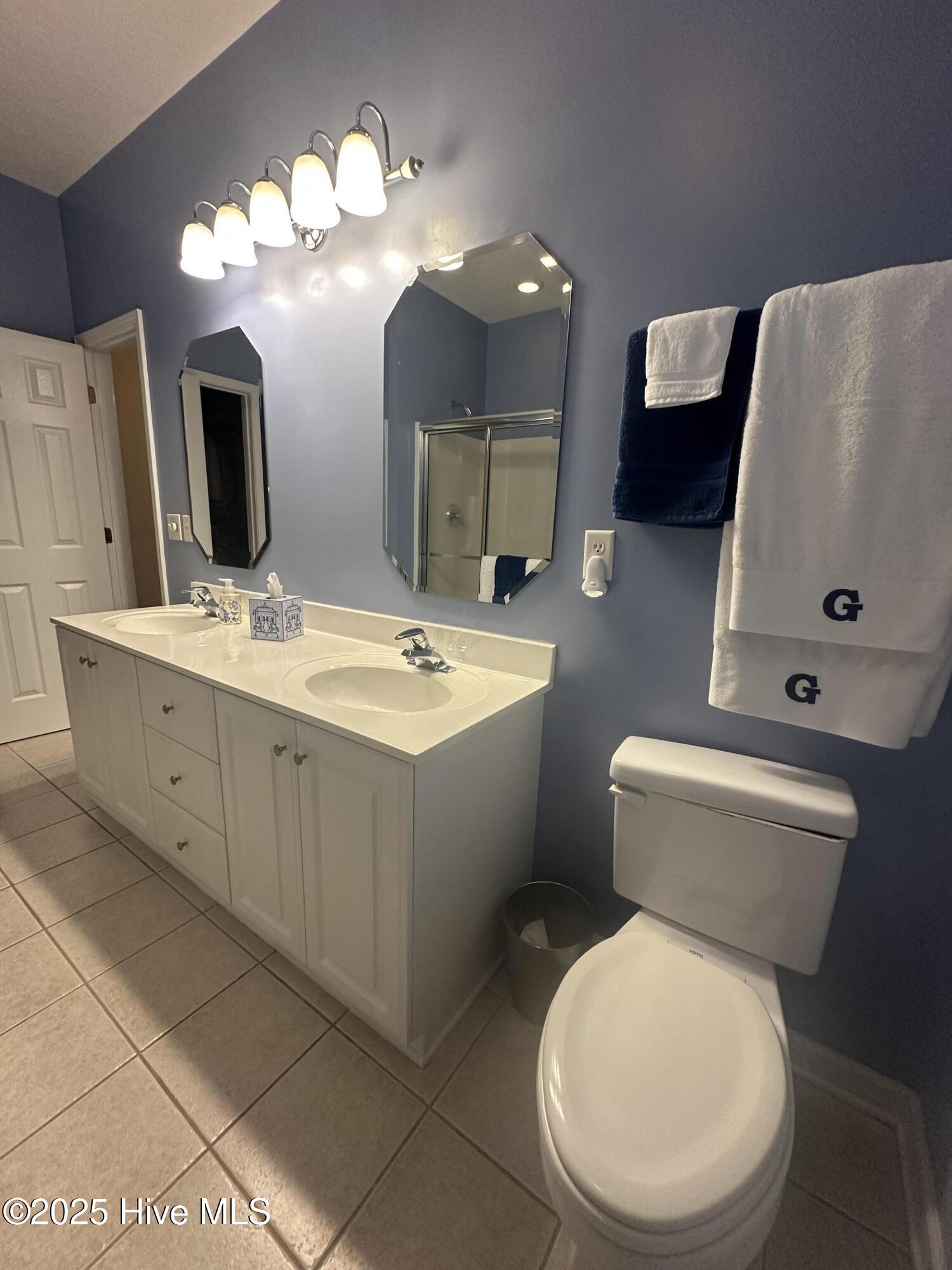 100526280 | Photo 22