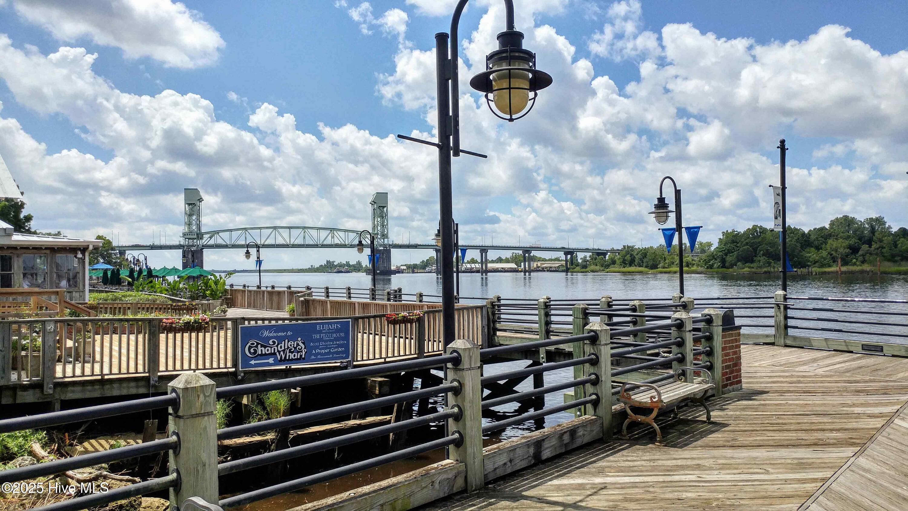 100563640 | Photo 35