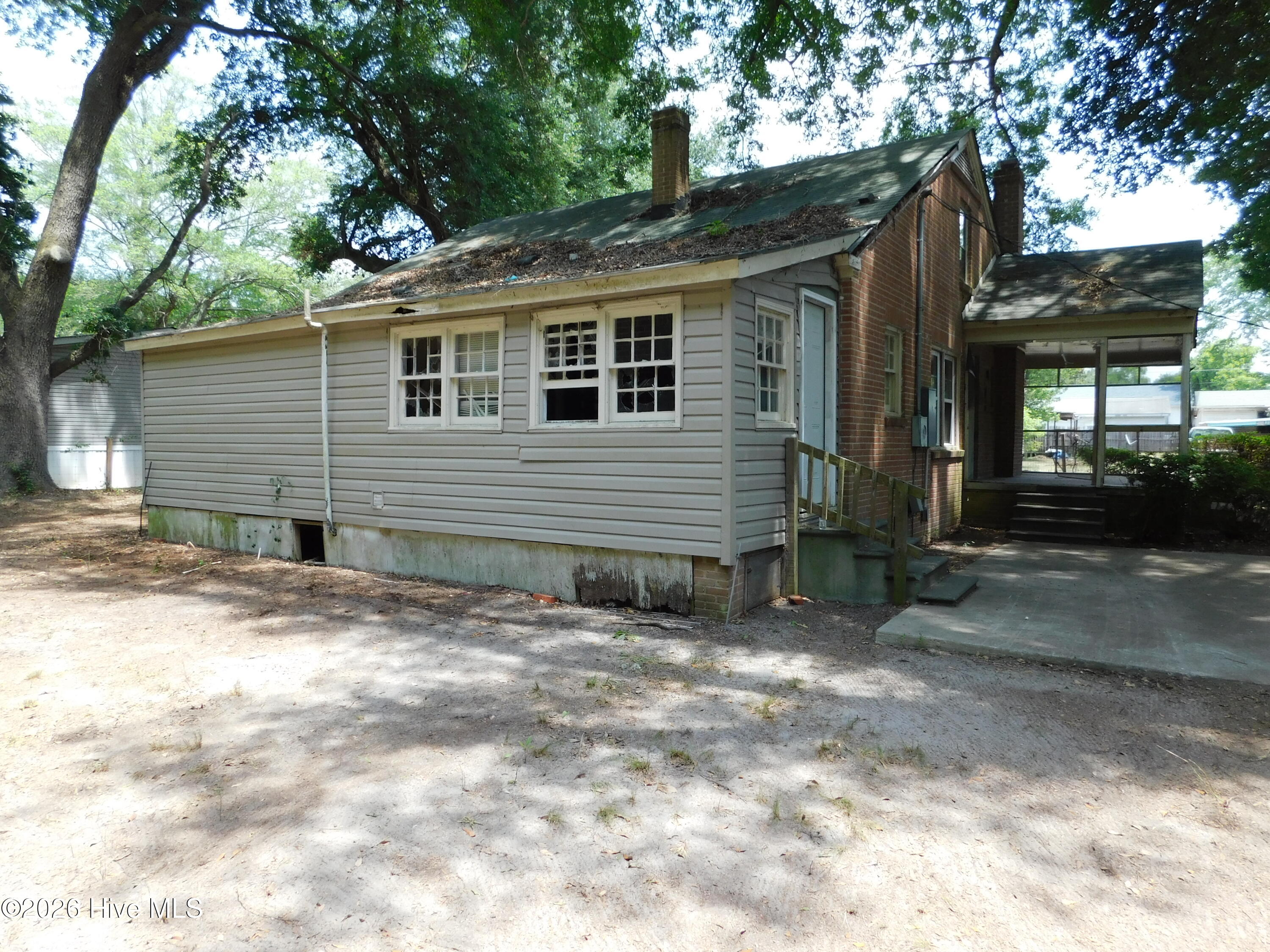 Homes for sale in Laurinburg, NC | 7 First St, Laurinburg, NC 28352 | MLS# 100578468
