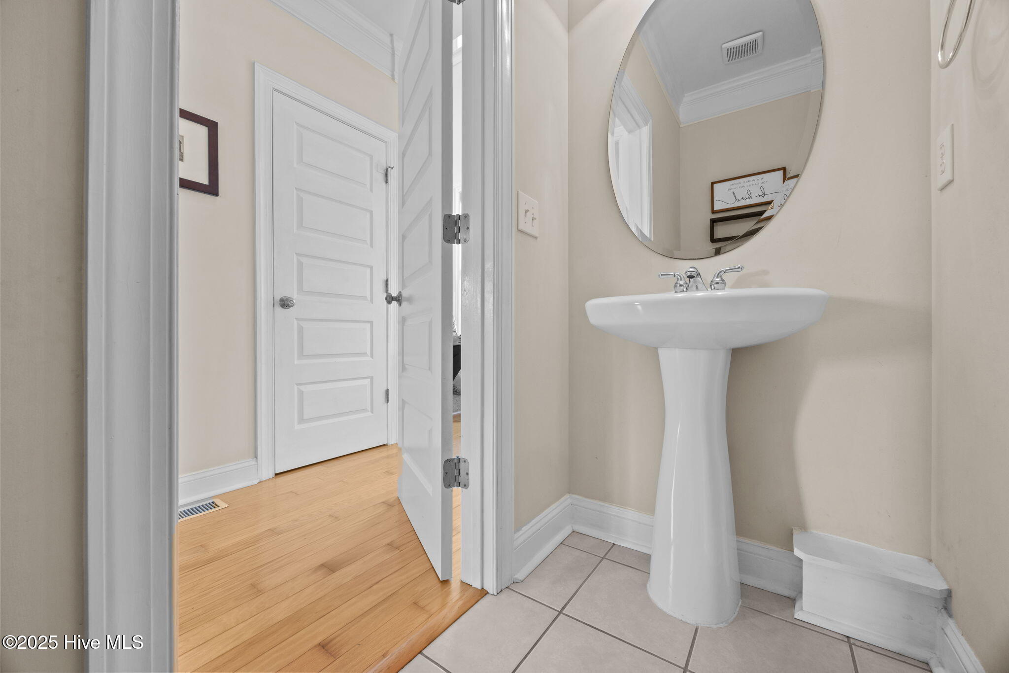 100530646 | Photo 22