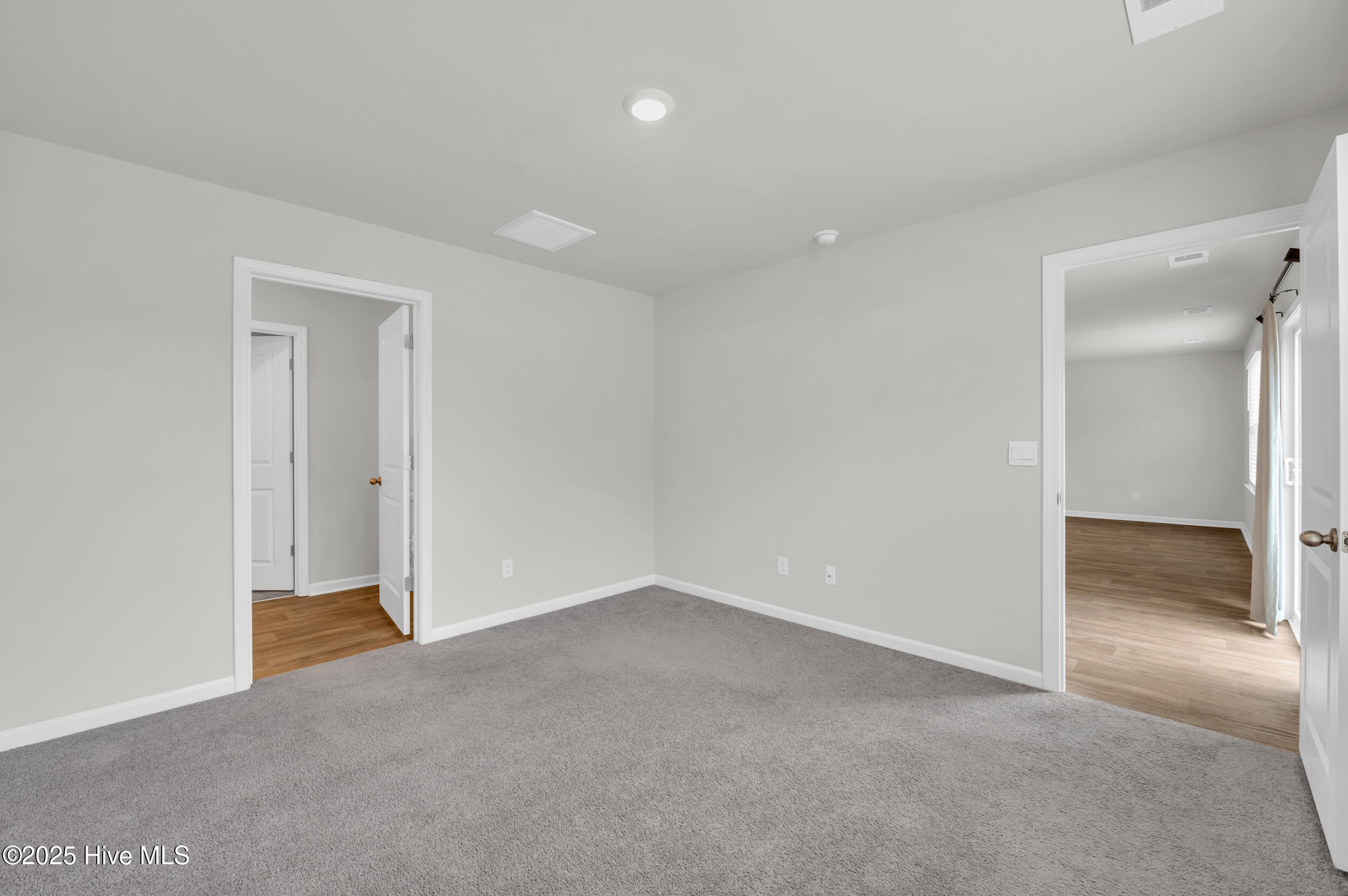 100546140 | Photo 17