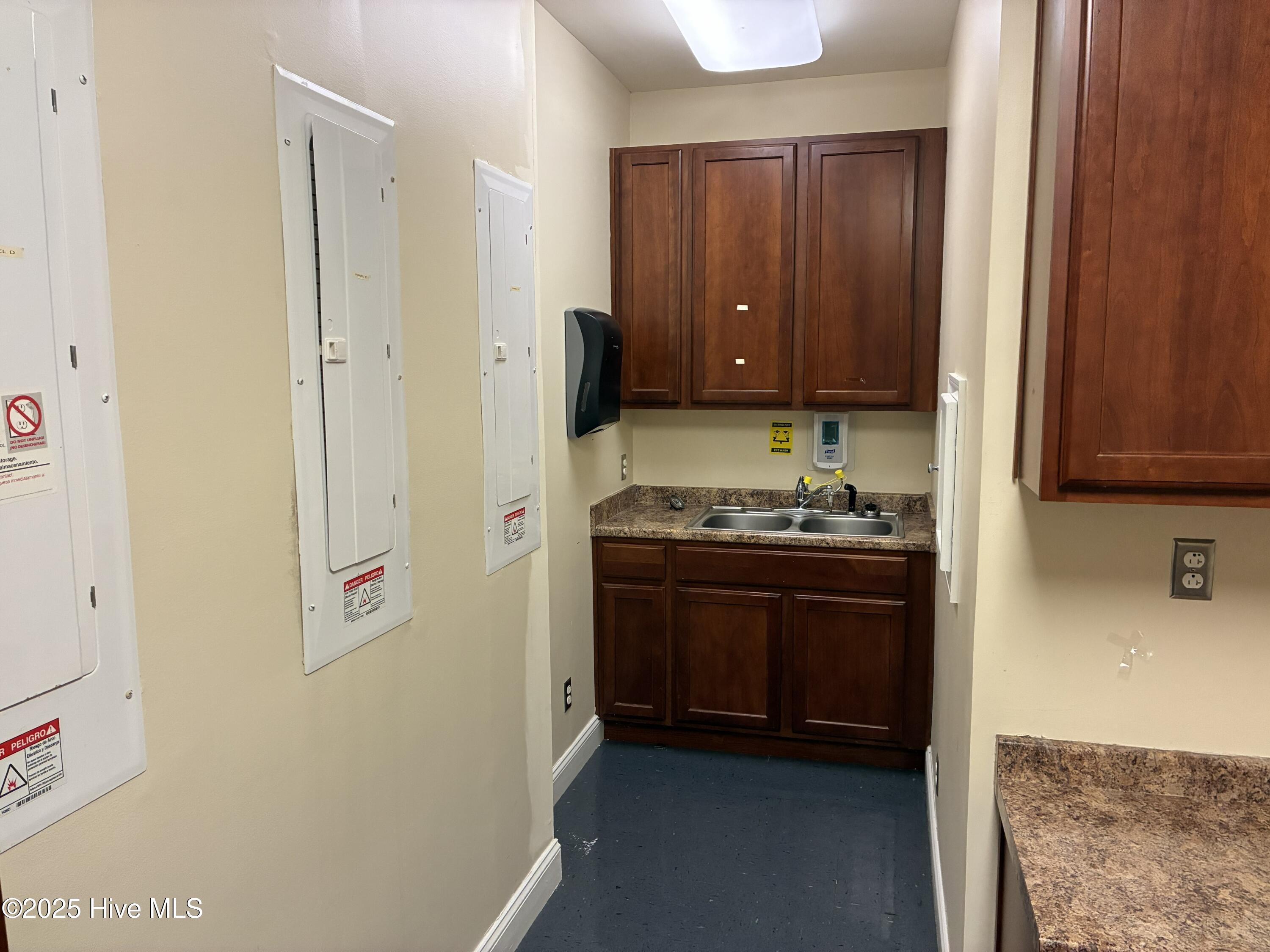 1177 N Road Street, Elizabeth City, NC, 27909