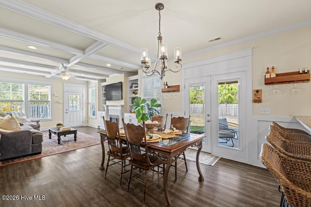 100560208 | Photo 13