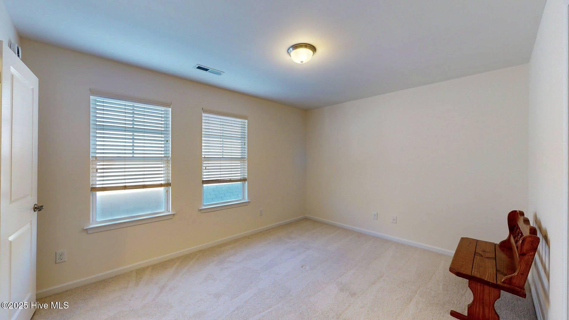 100546464 | Photo 25