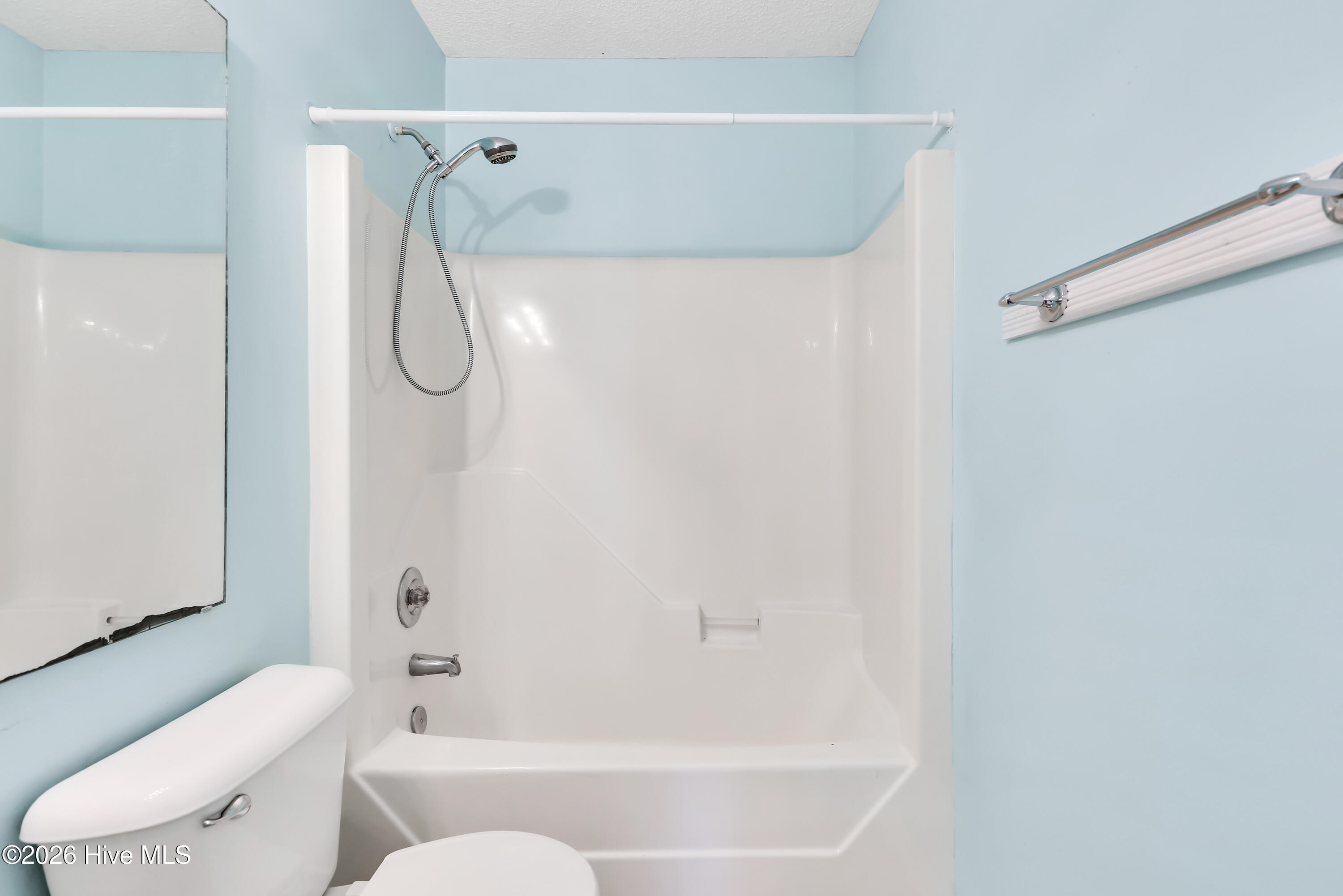 100550407 | Photo 17