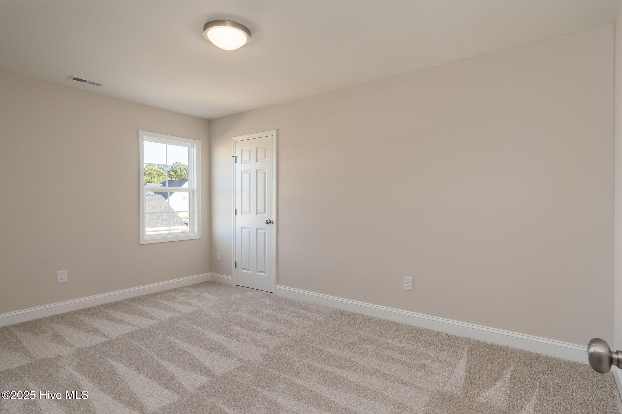 100531003 | Photo 34