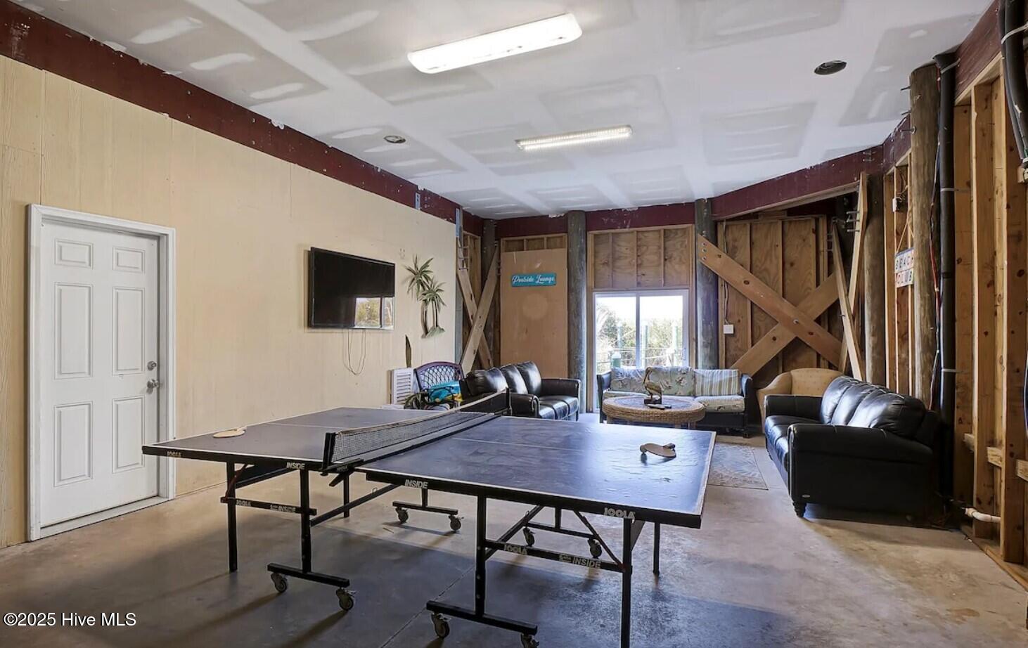 100519019 | Photo 34