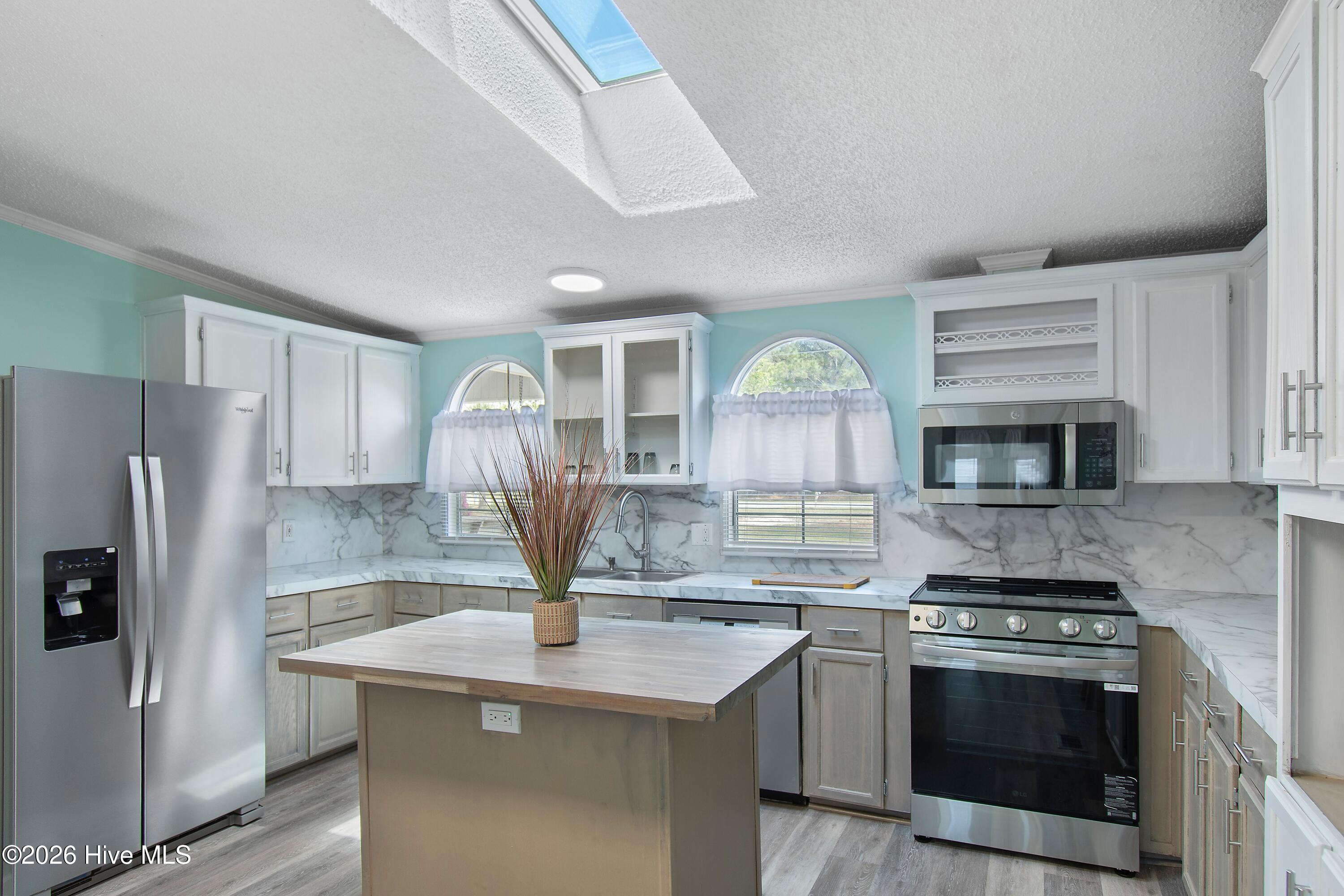 100566223 | Photo 19