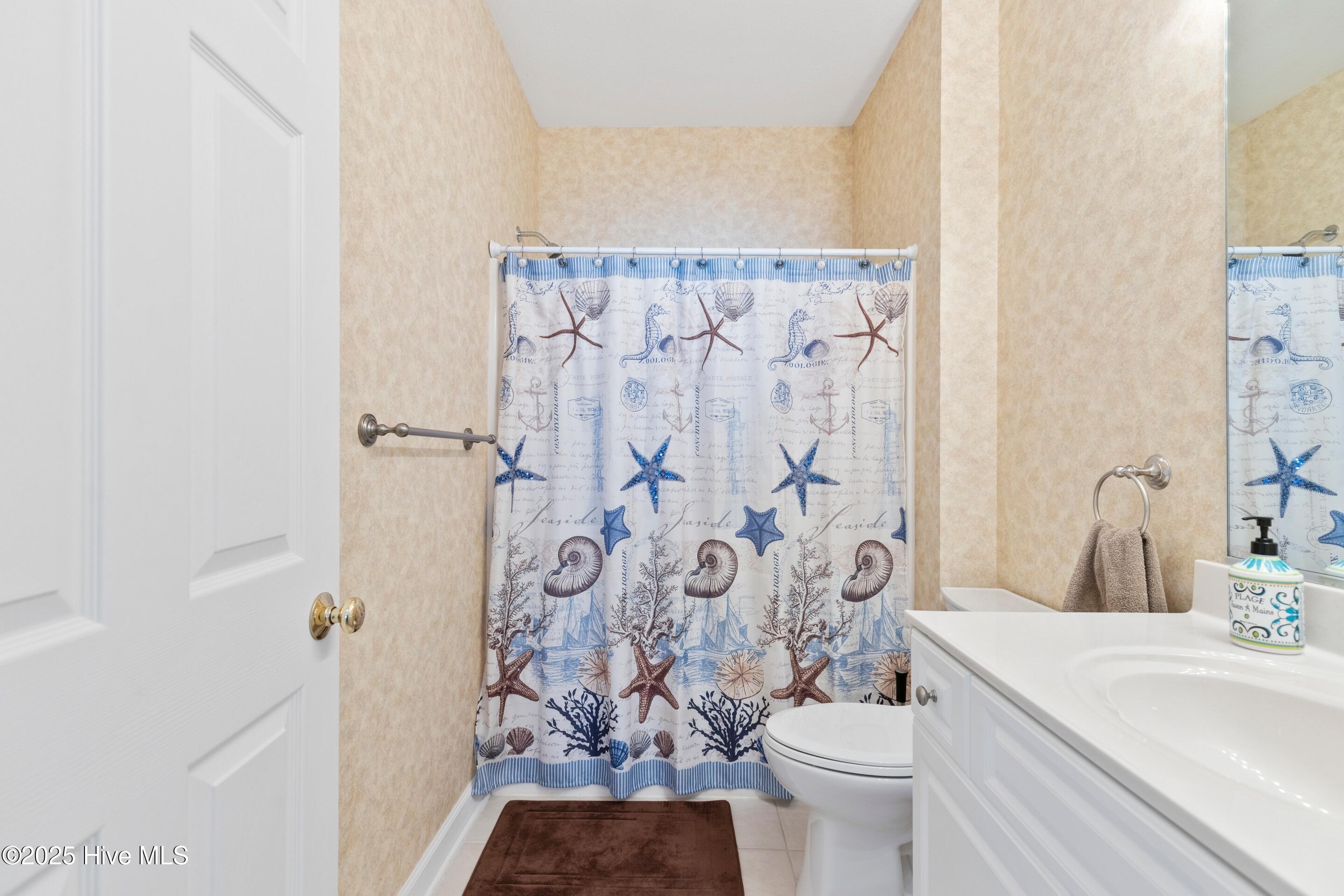 100538258 | Photo 35