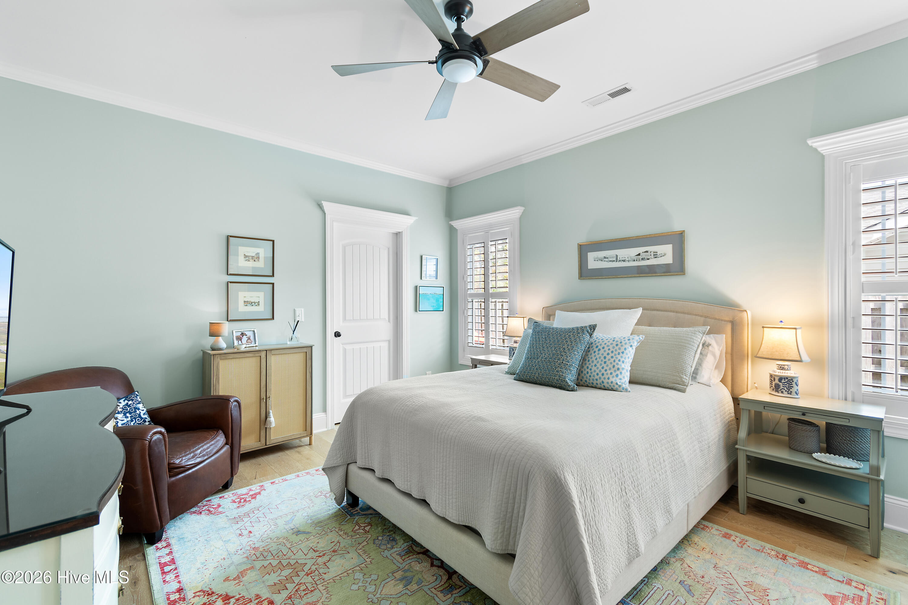 100566075 | Photo 22