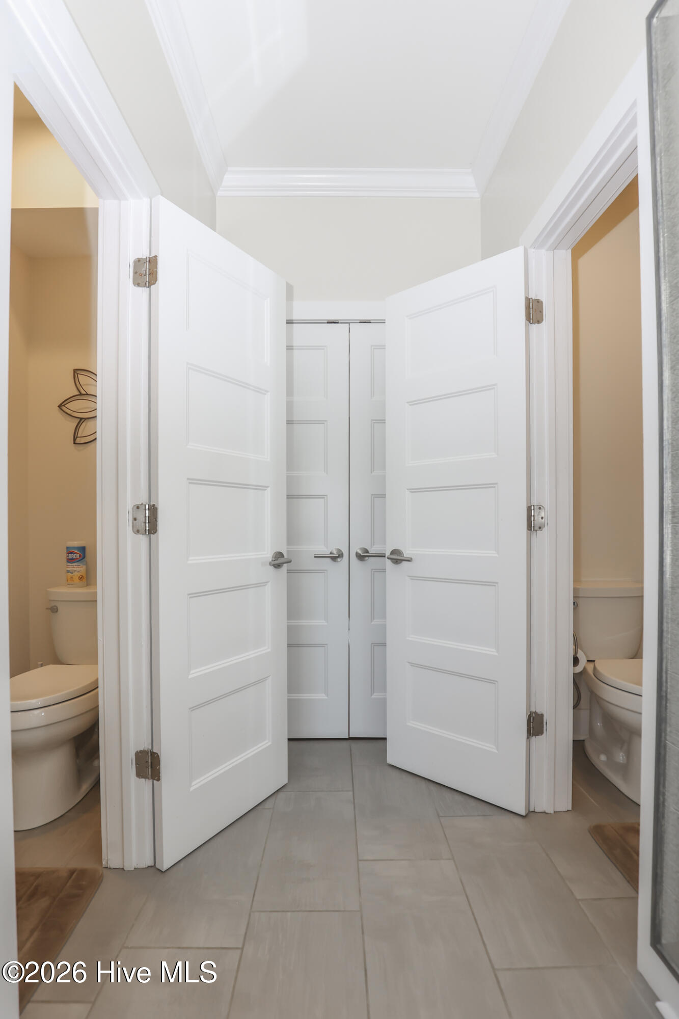 100564297 | Photo 21