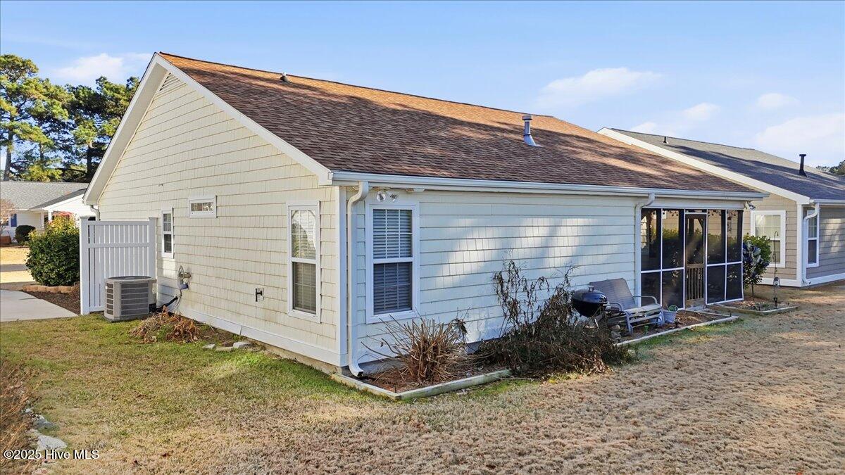 100547110 | Photo 40