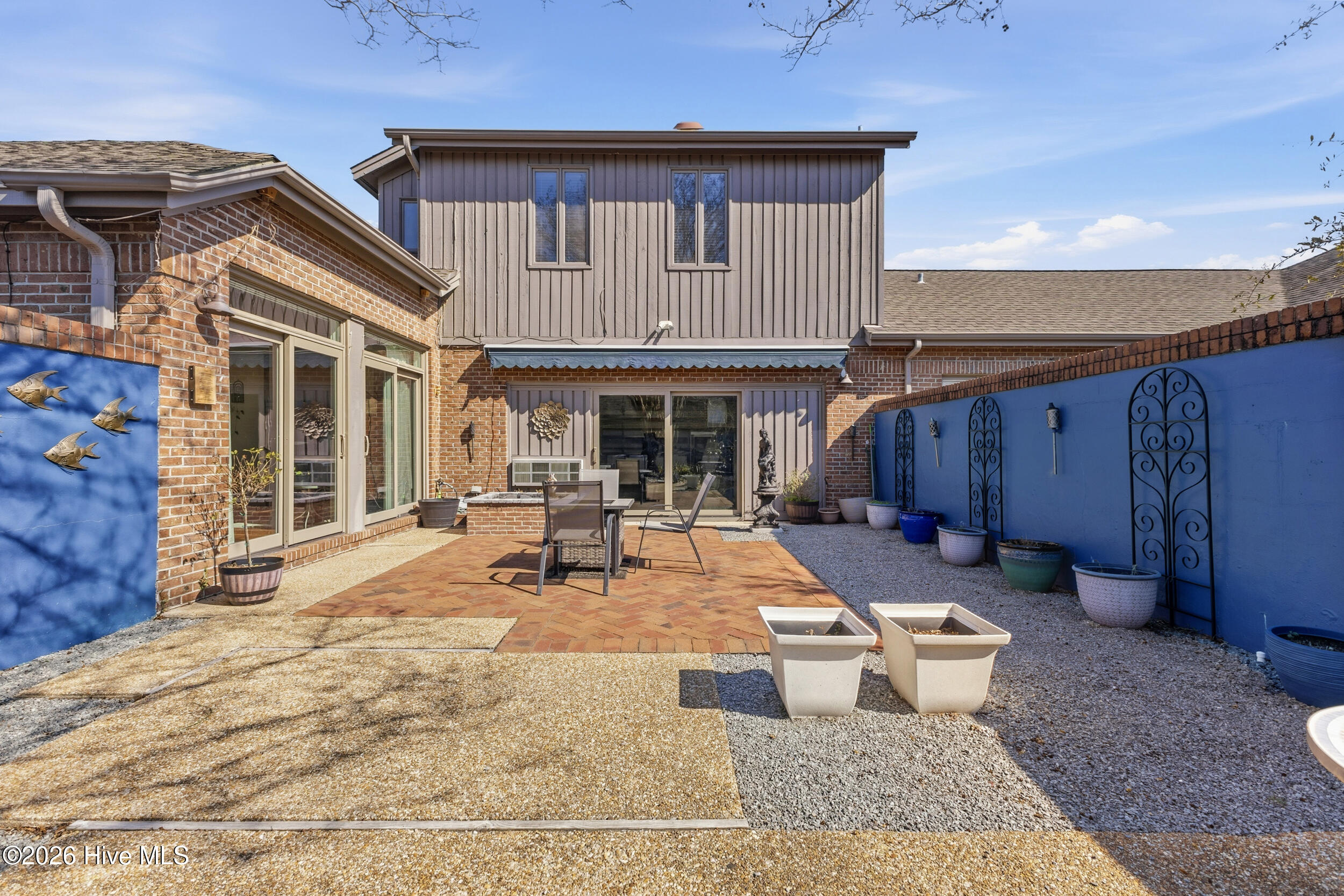 100554124 | Photo 28