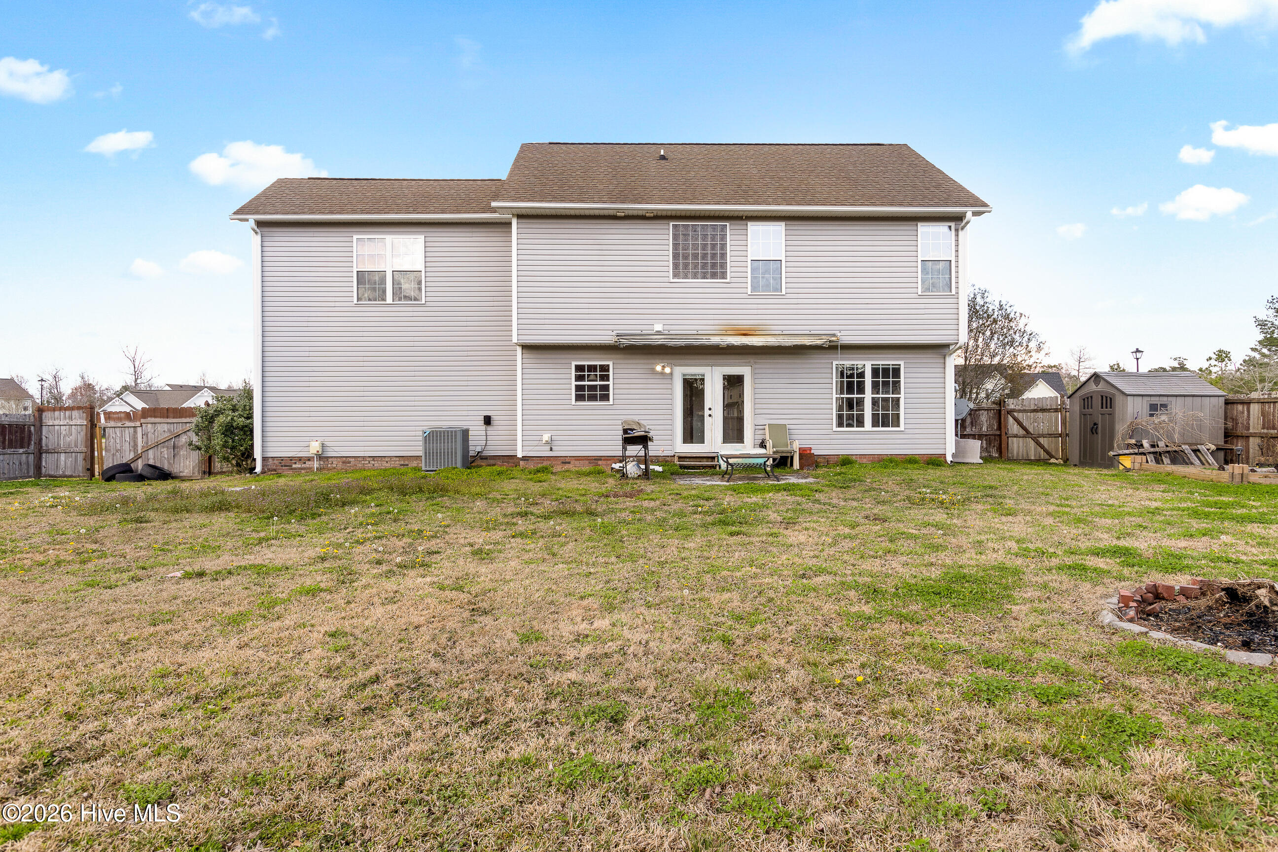 100570395 | Photo 31