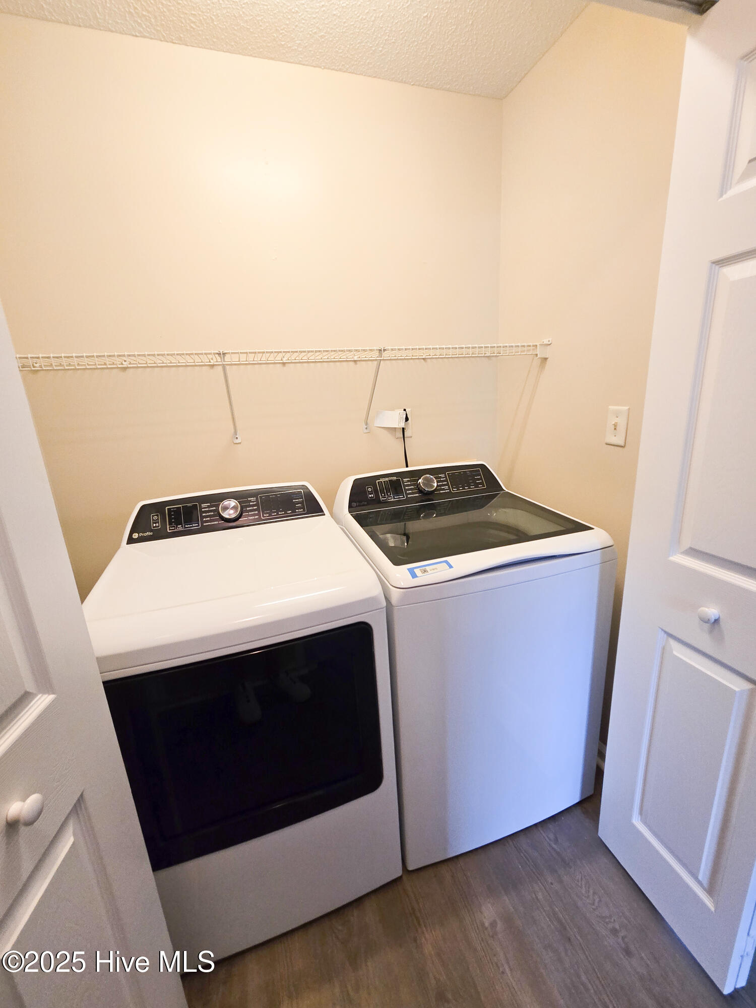 100533714 | Photo 26