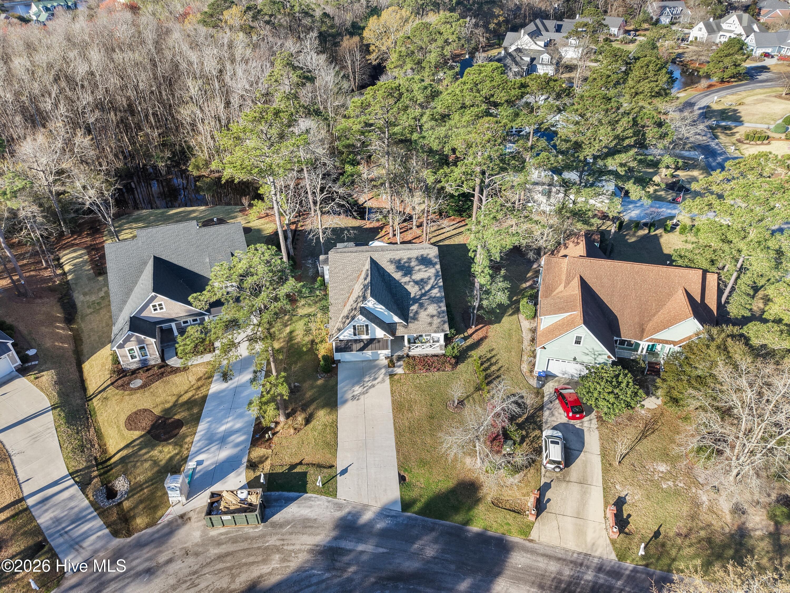 100561592 | Photo 51