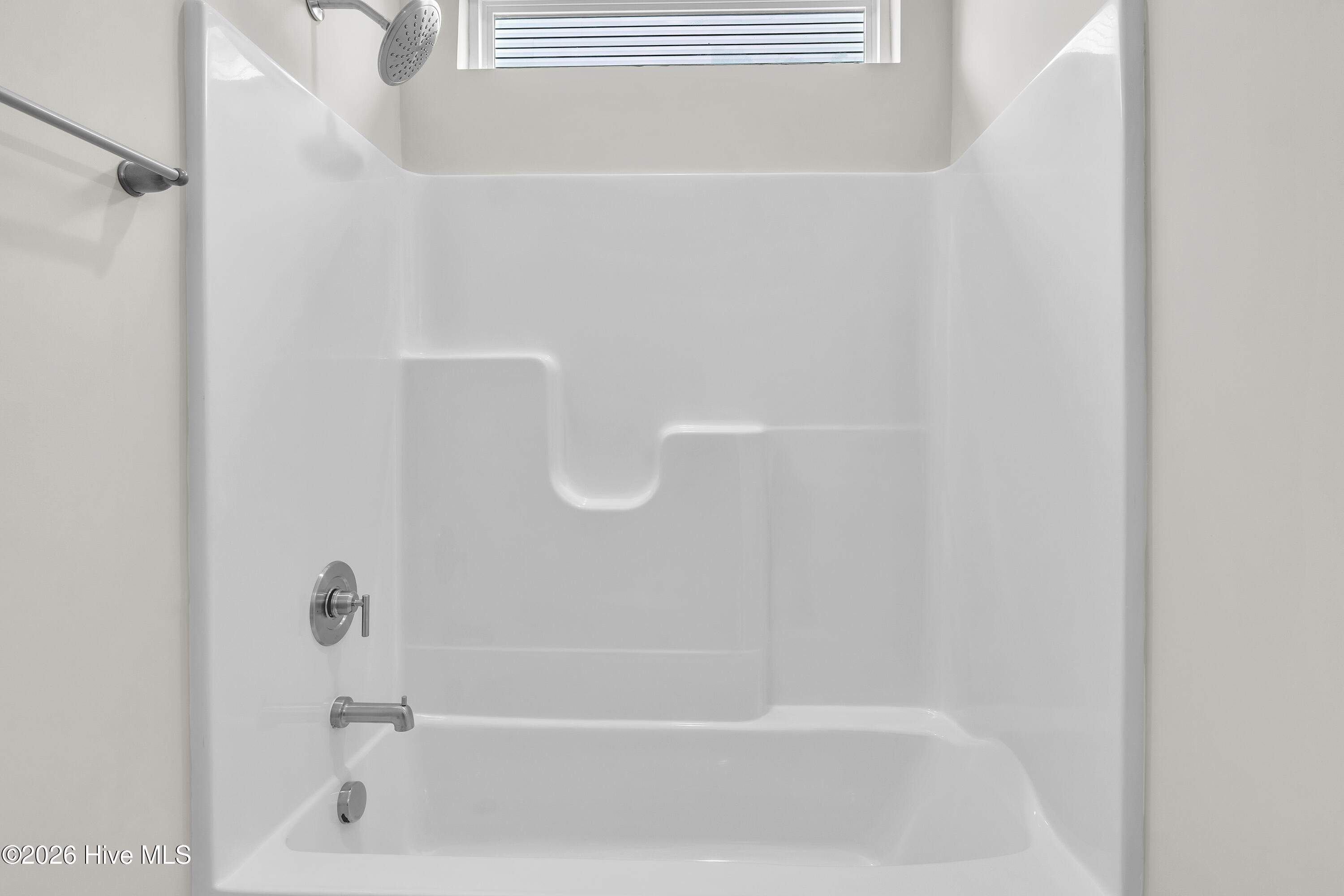 100552787 | Photo 47