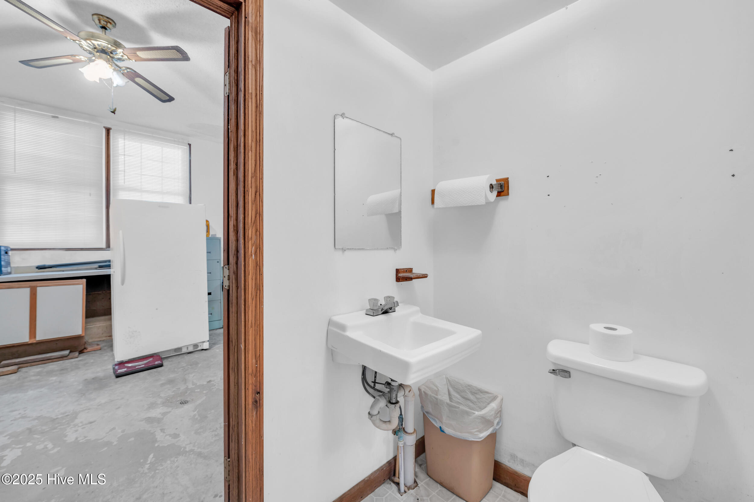 100532115 | Photo 96