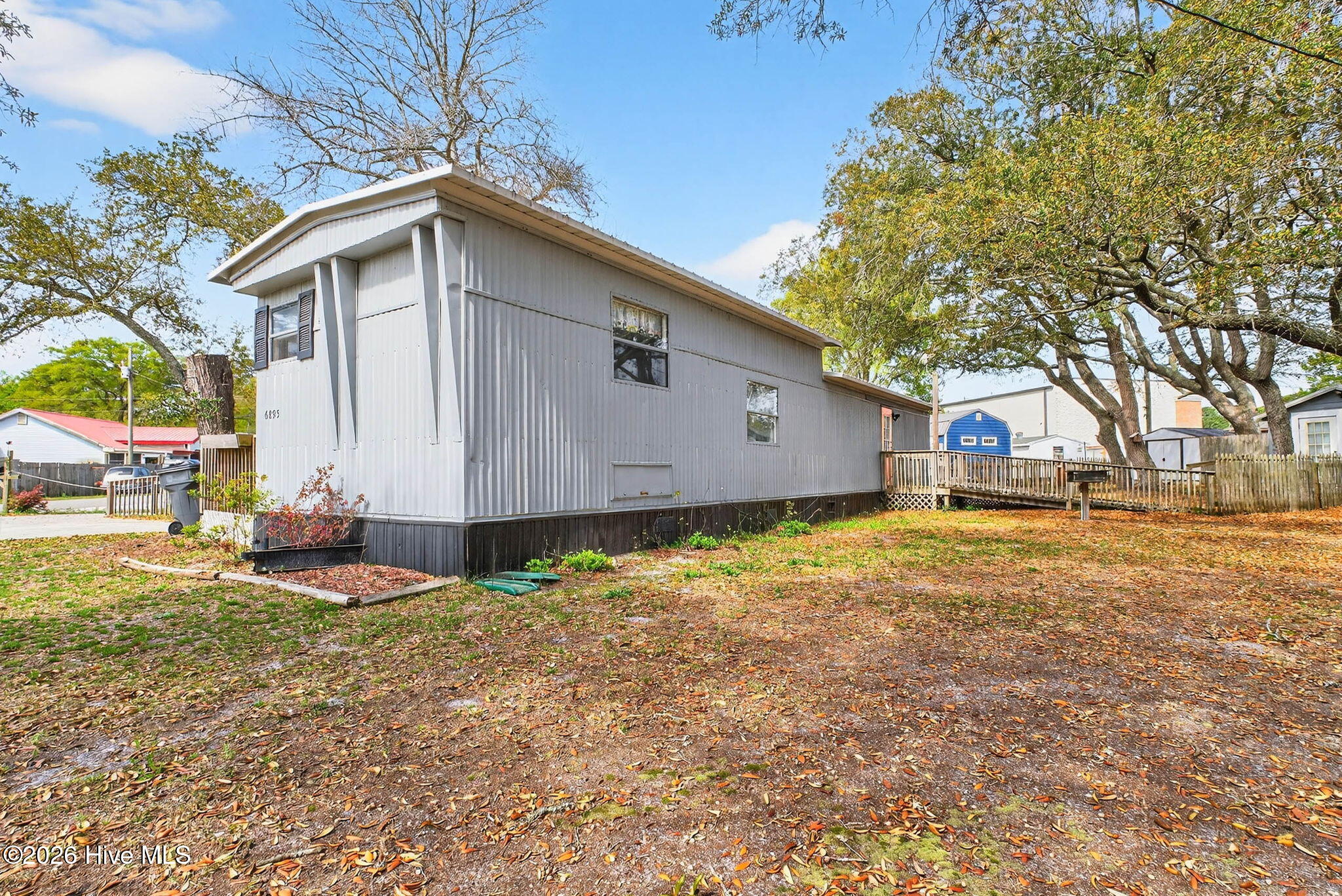 100564945 | Photo 23