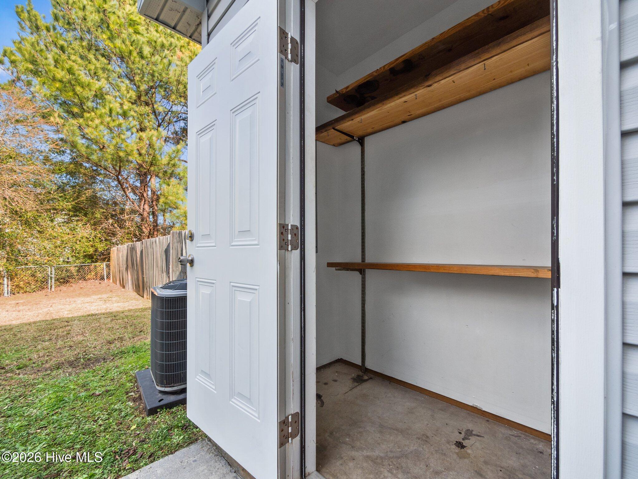 100559229 | Photo 37