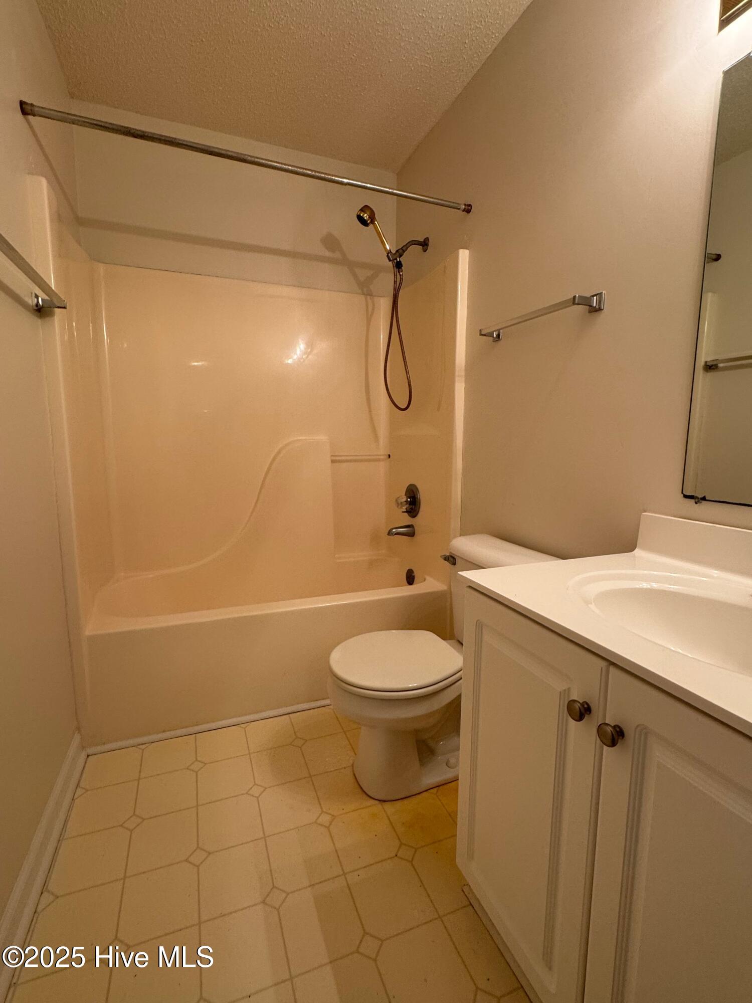 100539298 | Photo 22