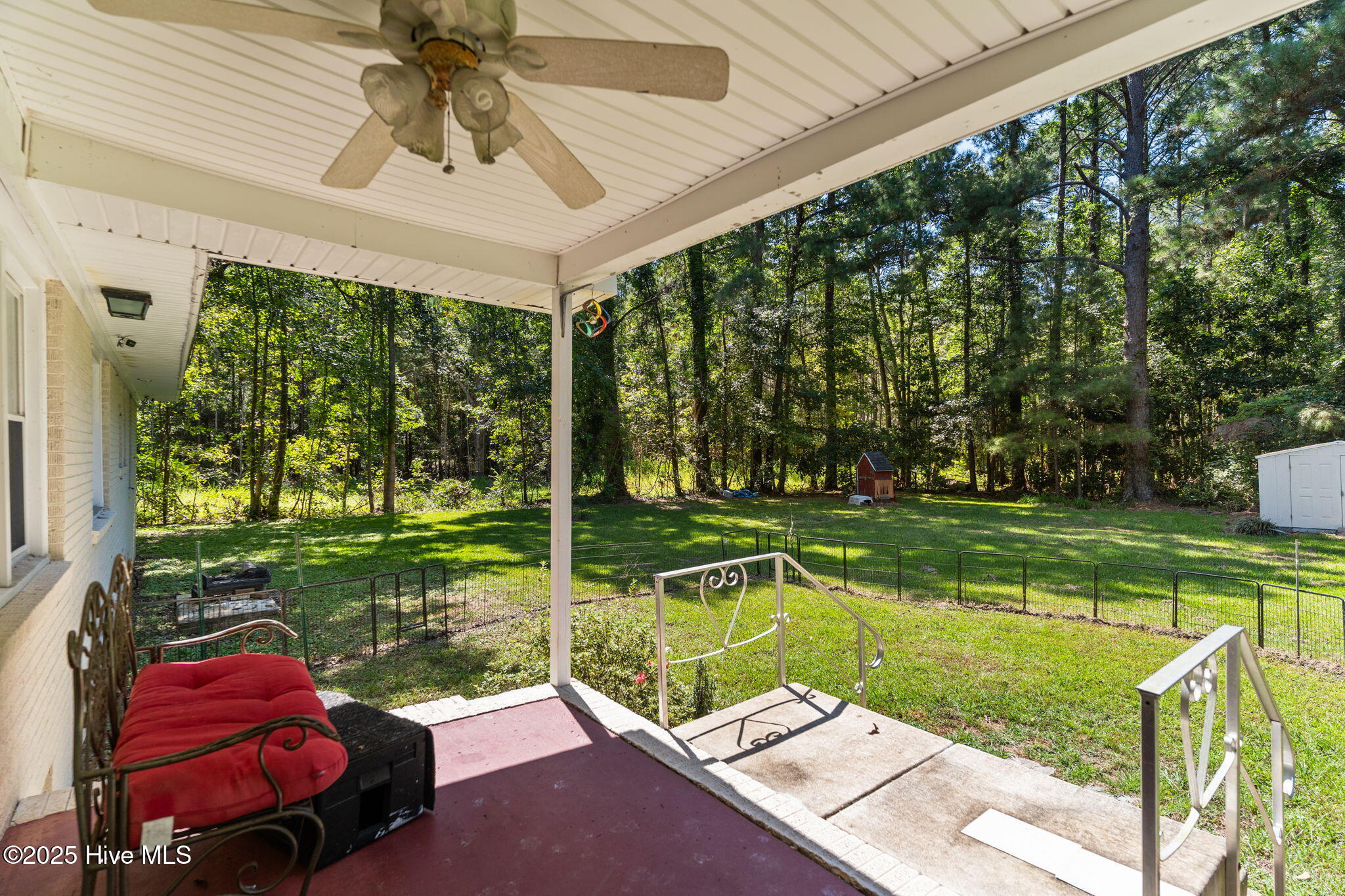 100530137 | Photo 39