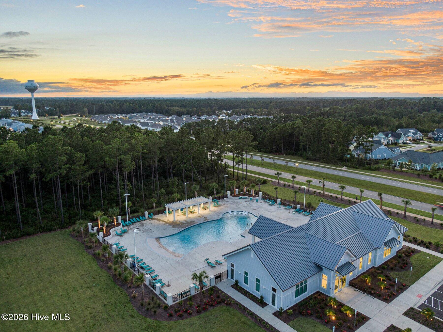 100558018 | Photo 57