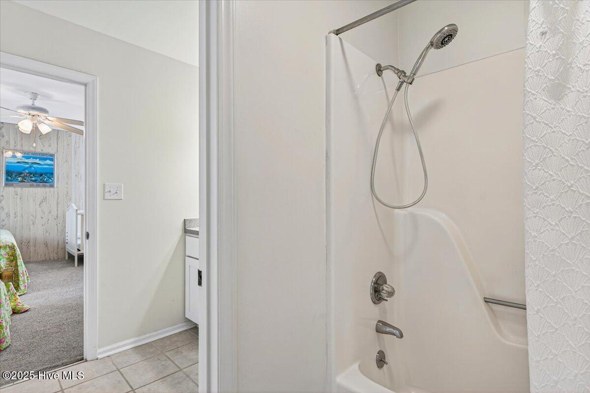 100531242 | Photo 37