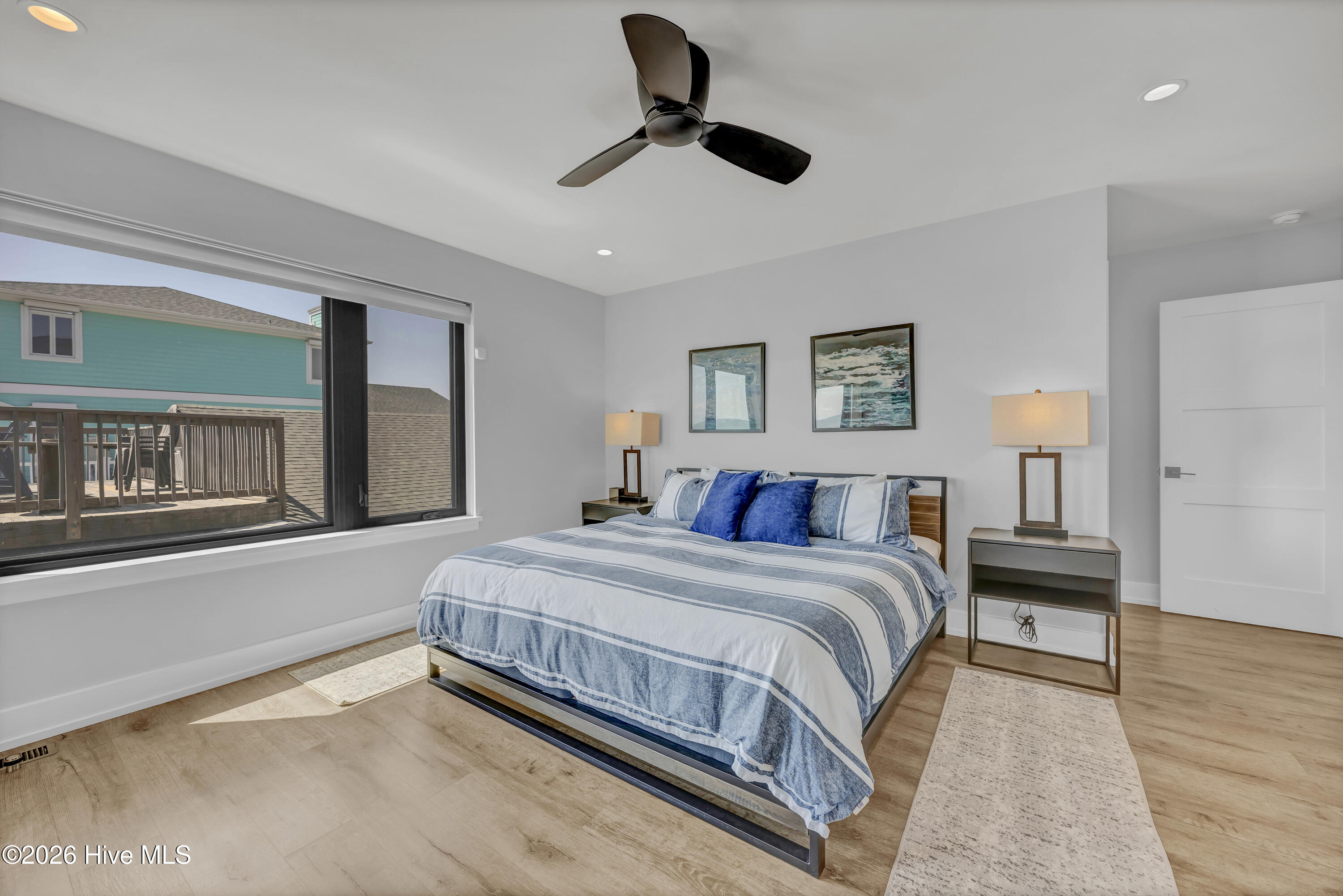 100565280 | Photo 60