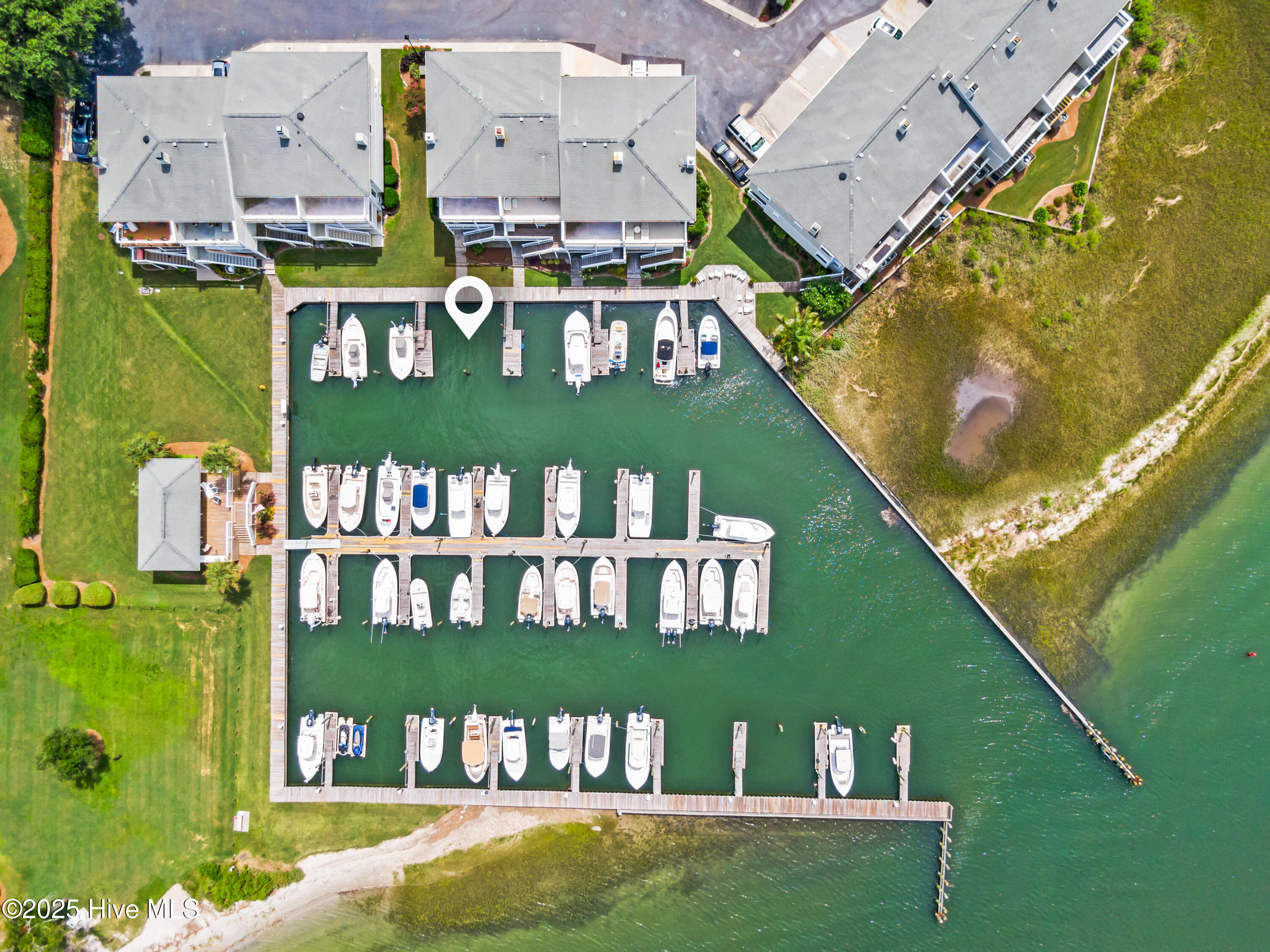 100523533 | Photo 42