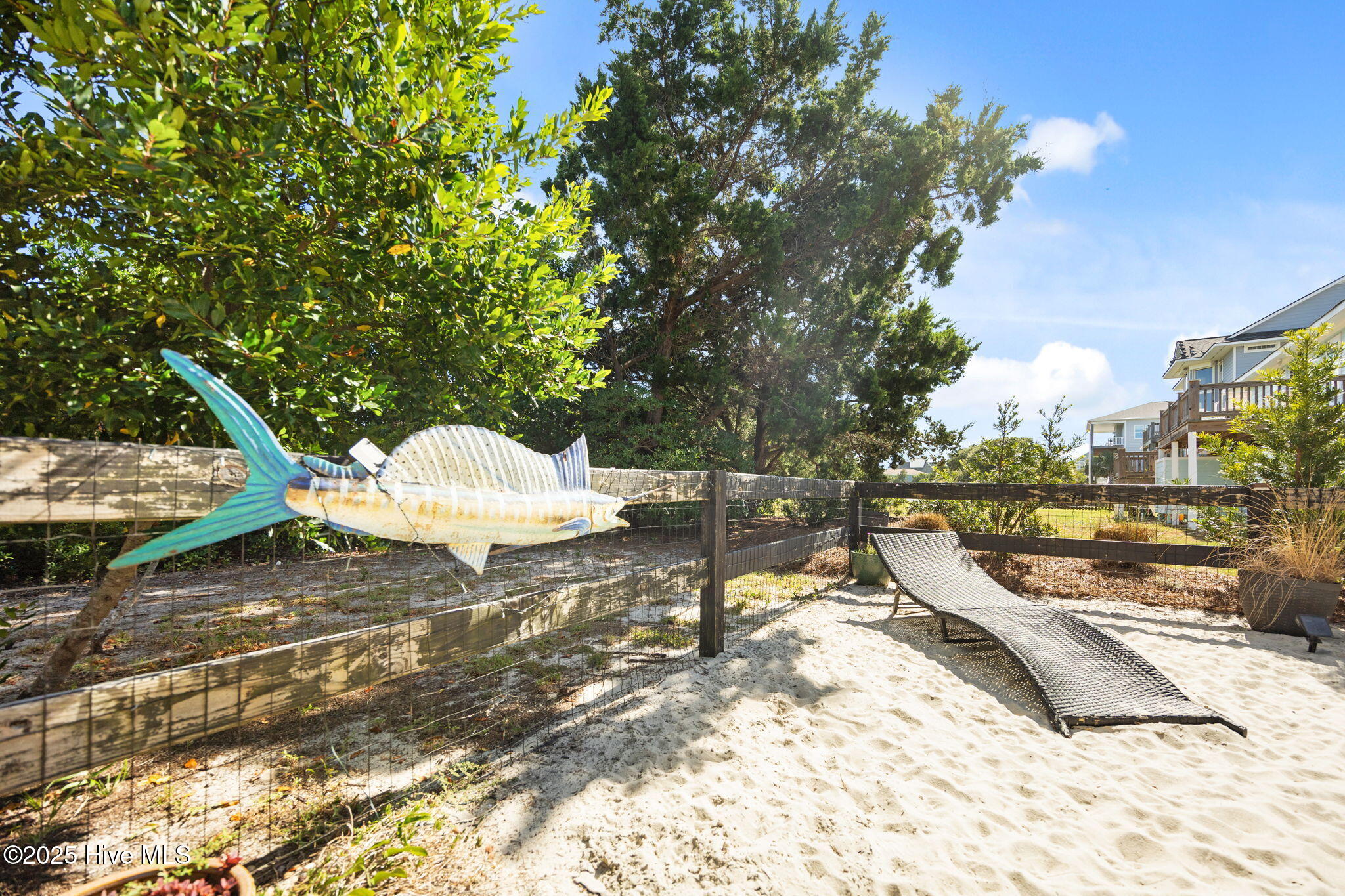 100532848 | Photo 45