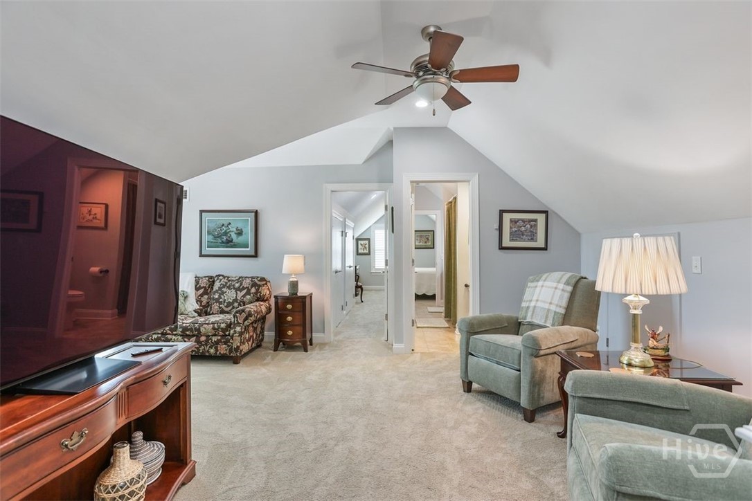 232 Kingfisher Circle