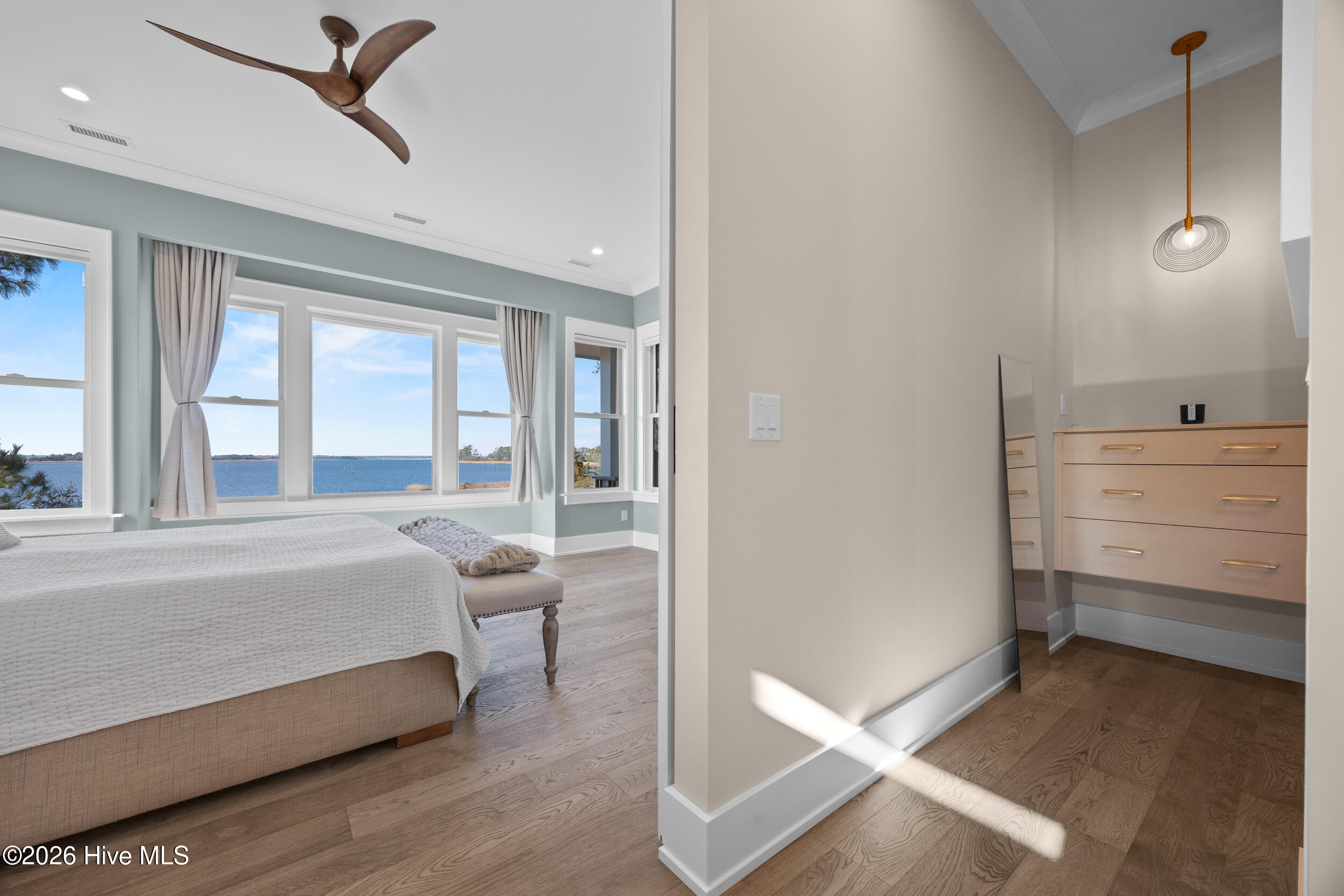 100553352 | Photo 39