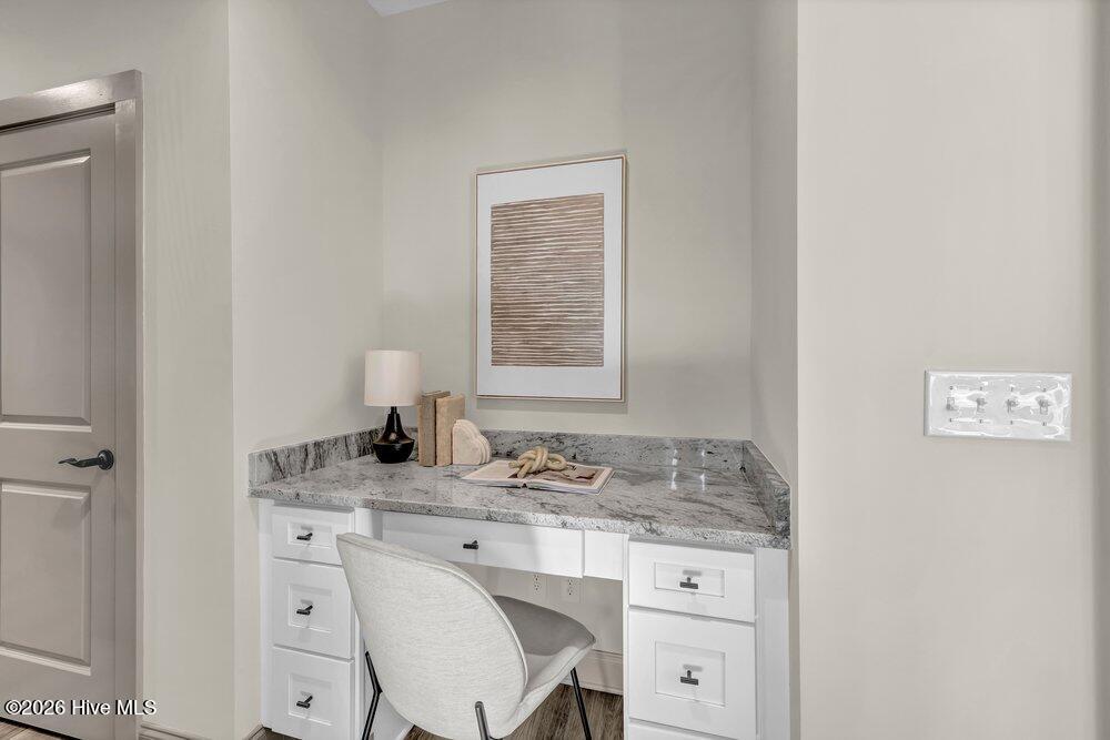 100559132 | Photo 19