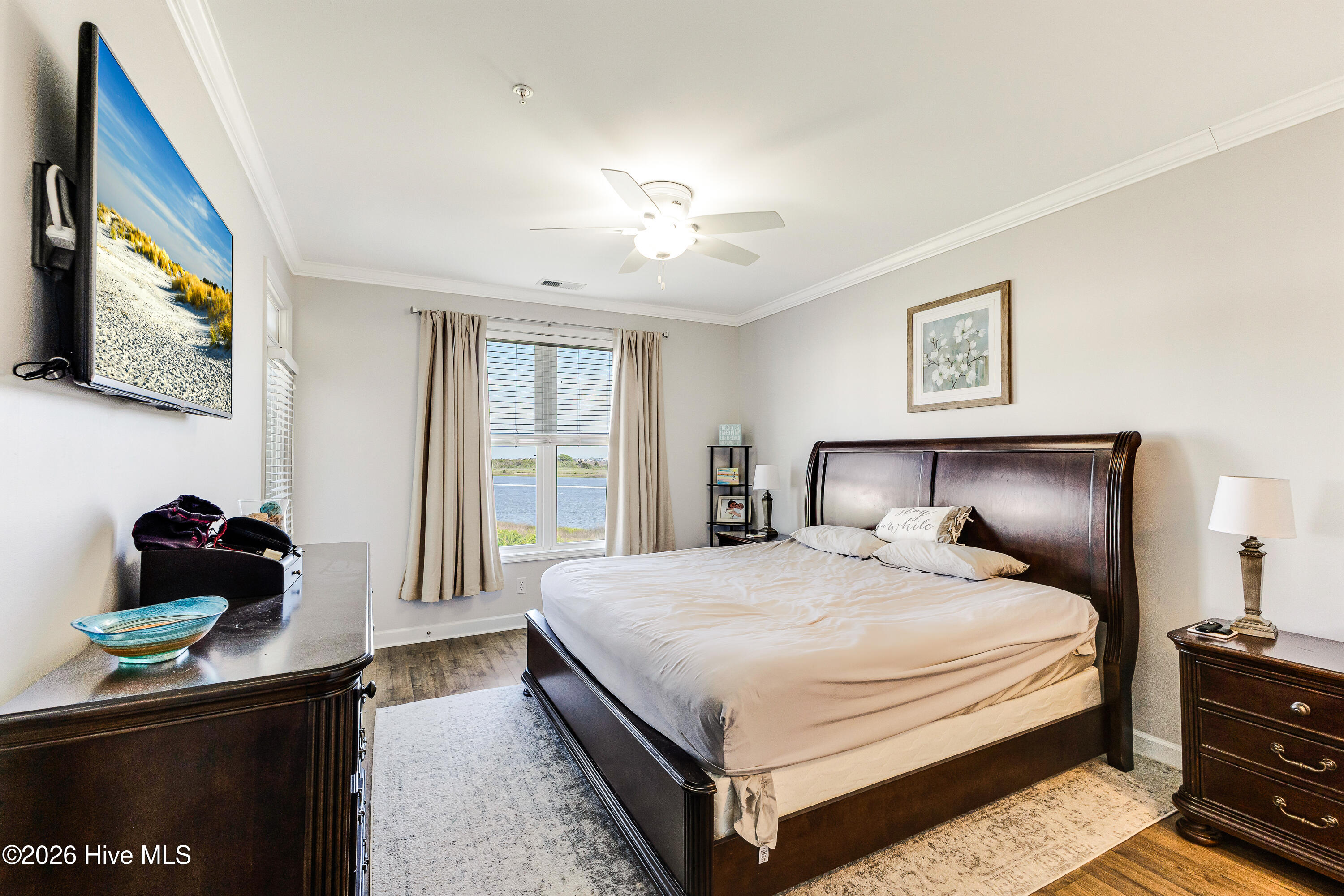 100569606 | Photo 18