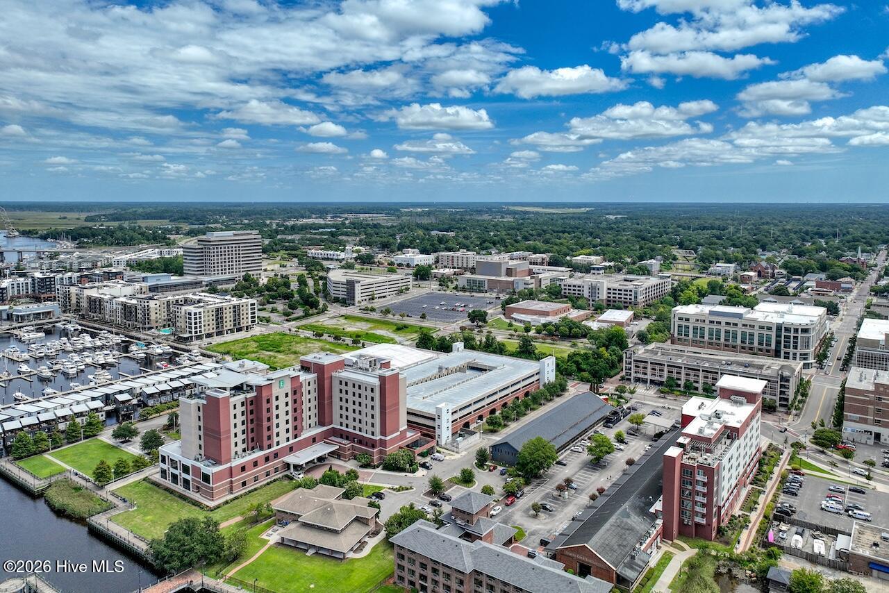 100560028 | Photo 56