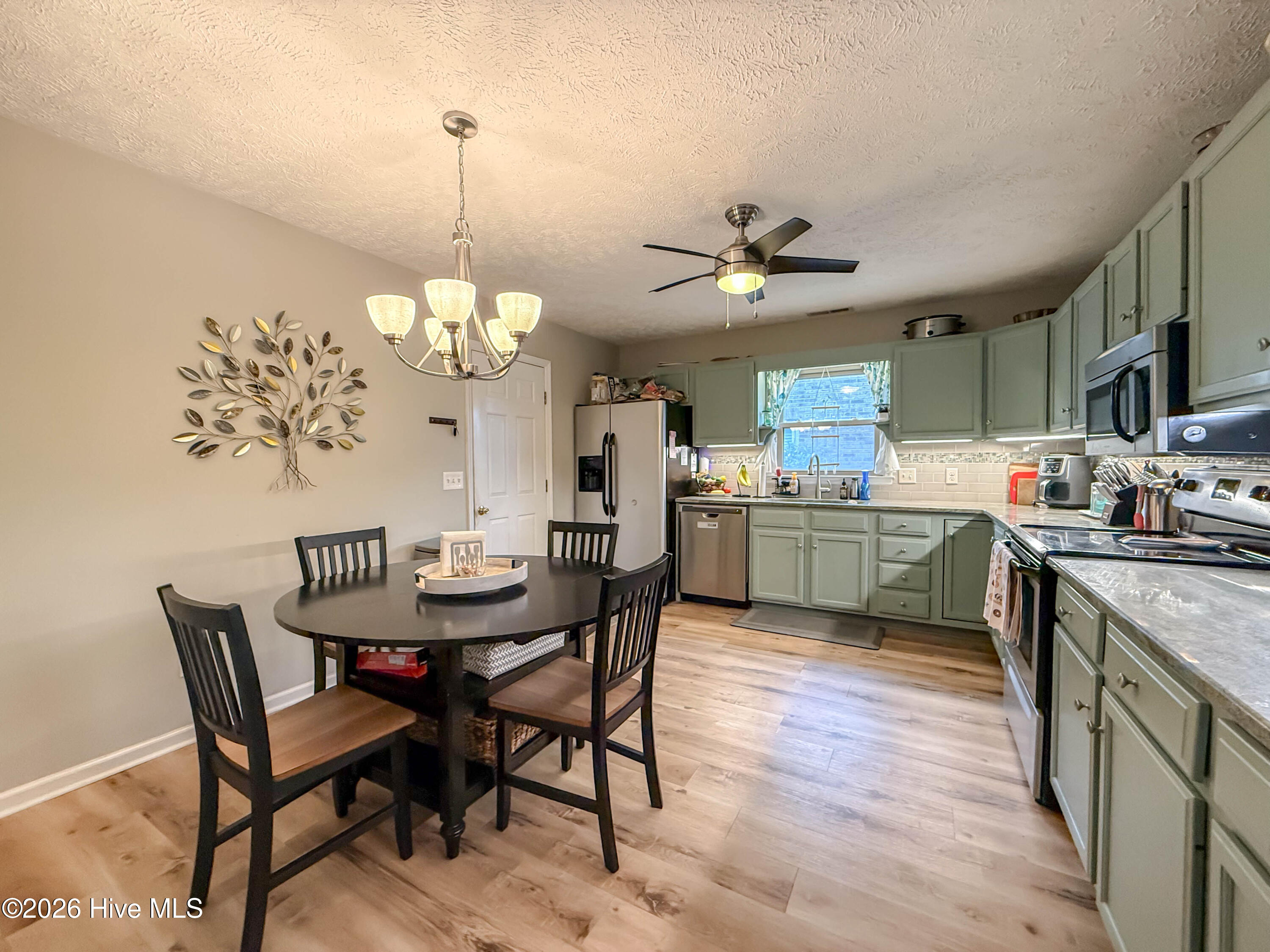 100556502 | Photo 10