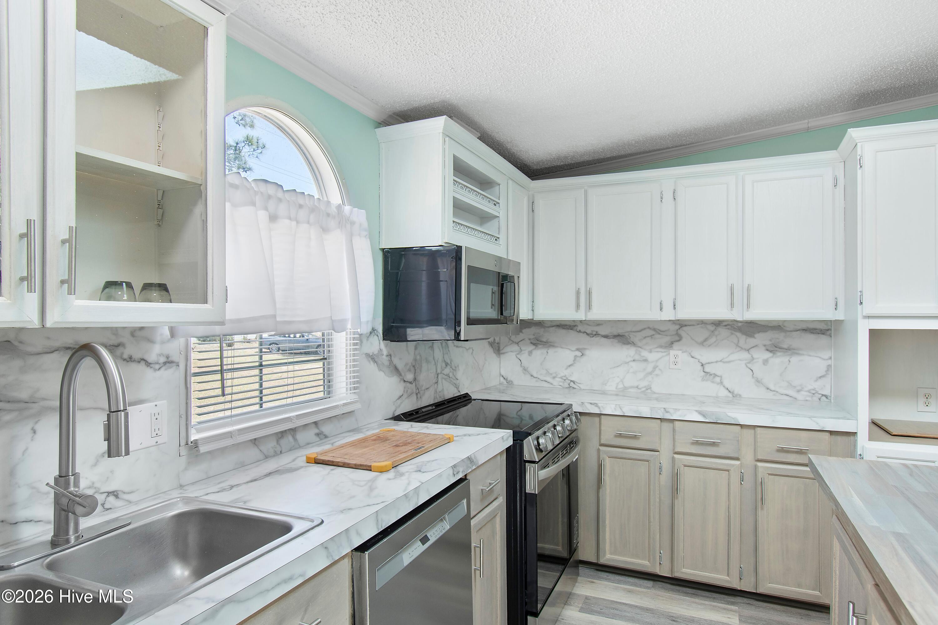 100566223 | Photo 21