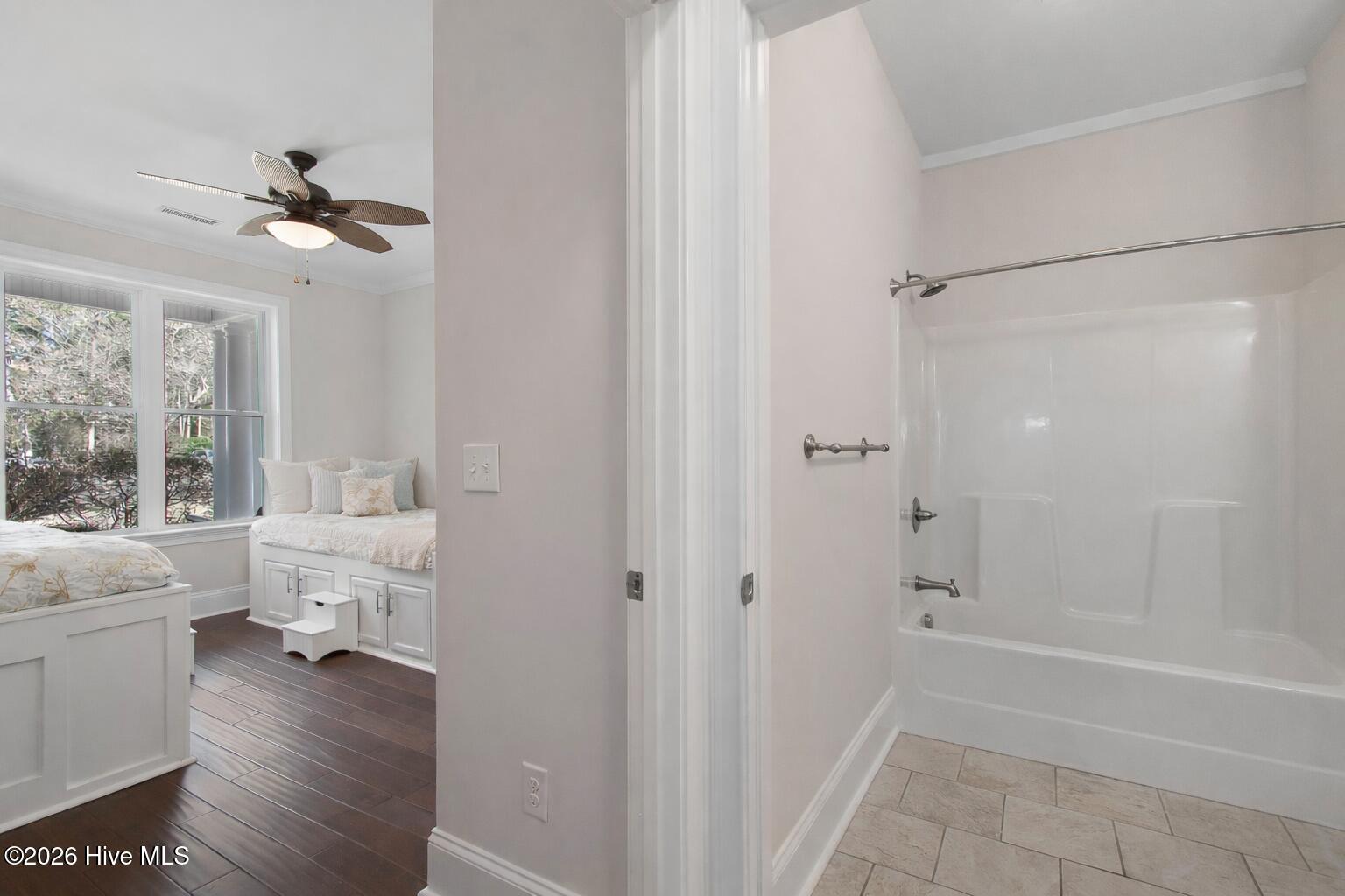 100556573 | Photo 39