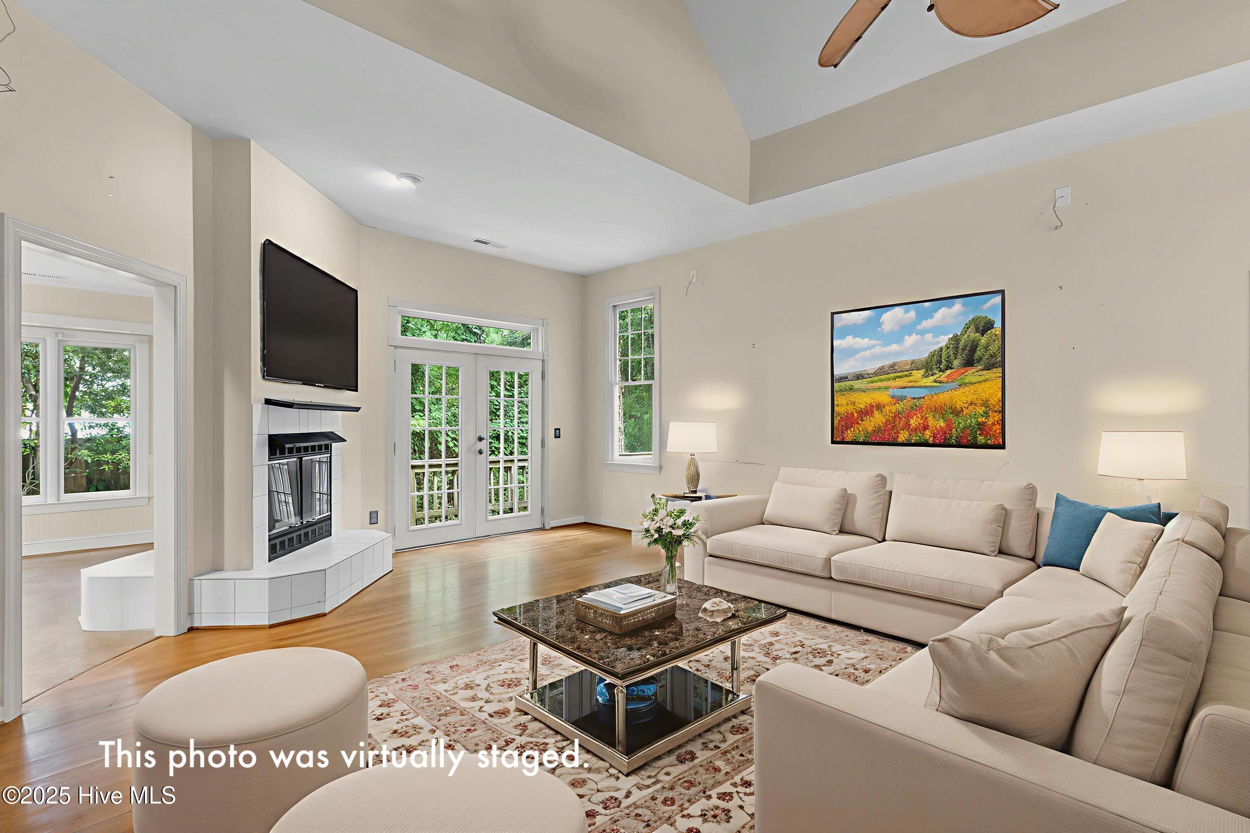 3004 Wickford Road, Wilmington, NC 28409 – photo 10: Living Room - Virtually Staged