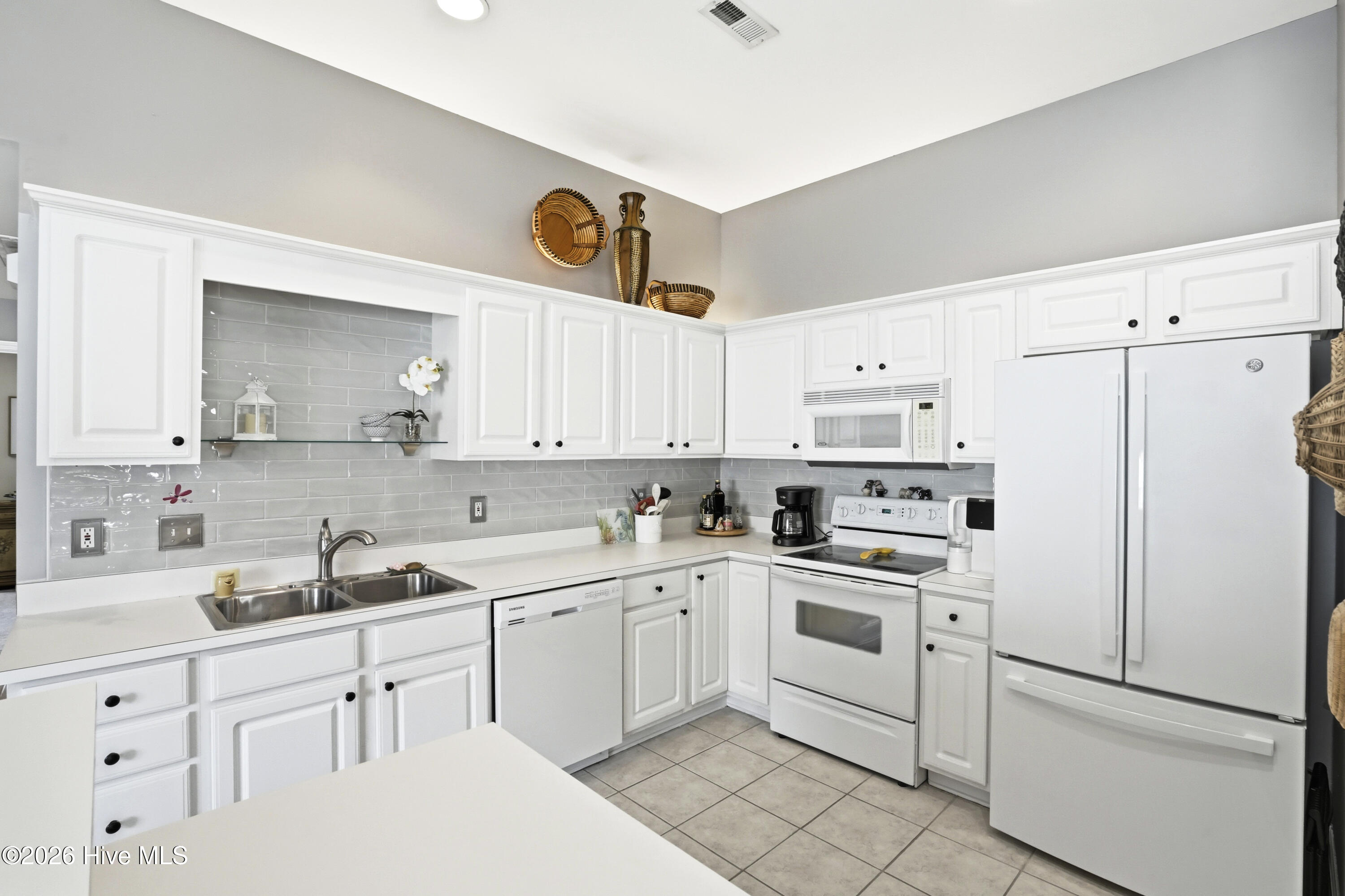 100564419 | Photo 19