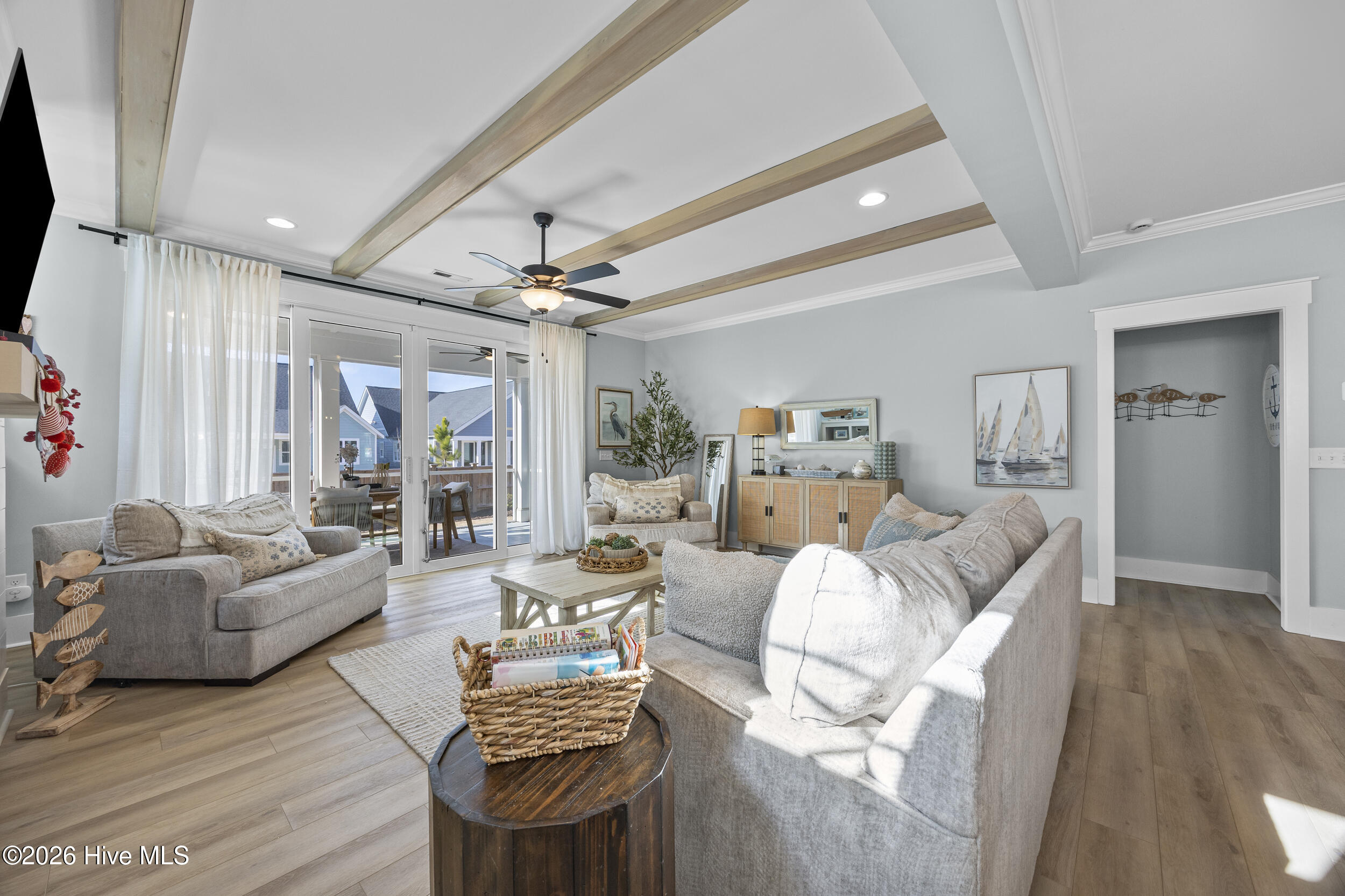 100552047 | Photo 17