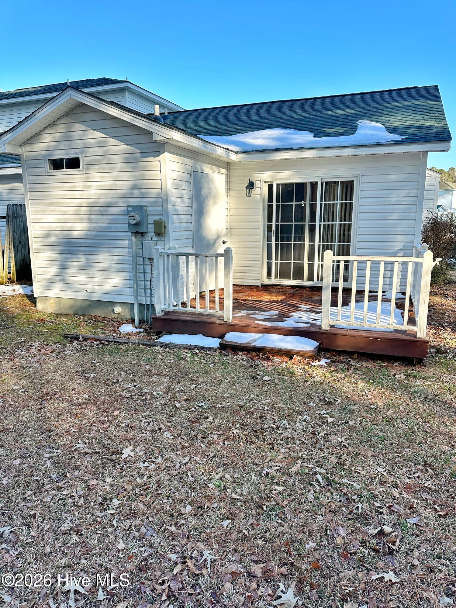 100553946 | Photo 14