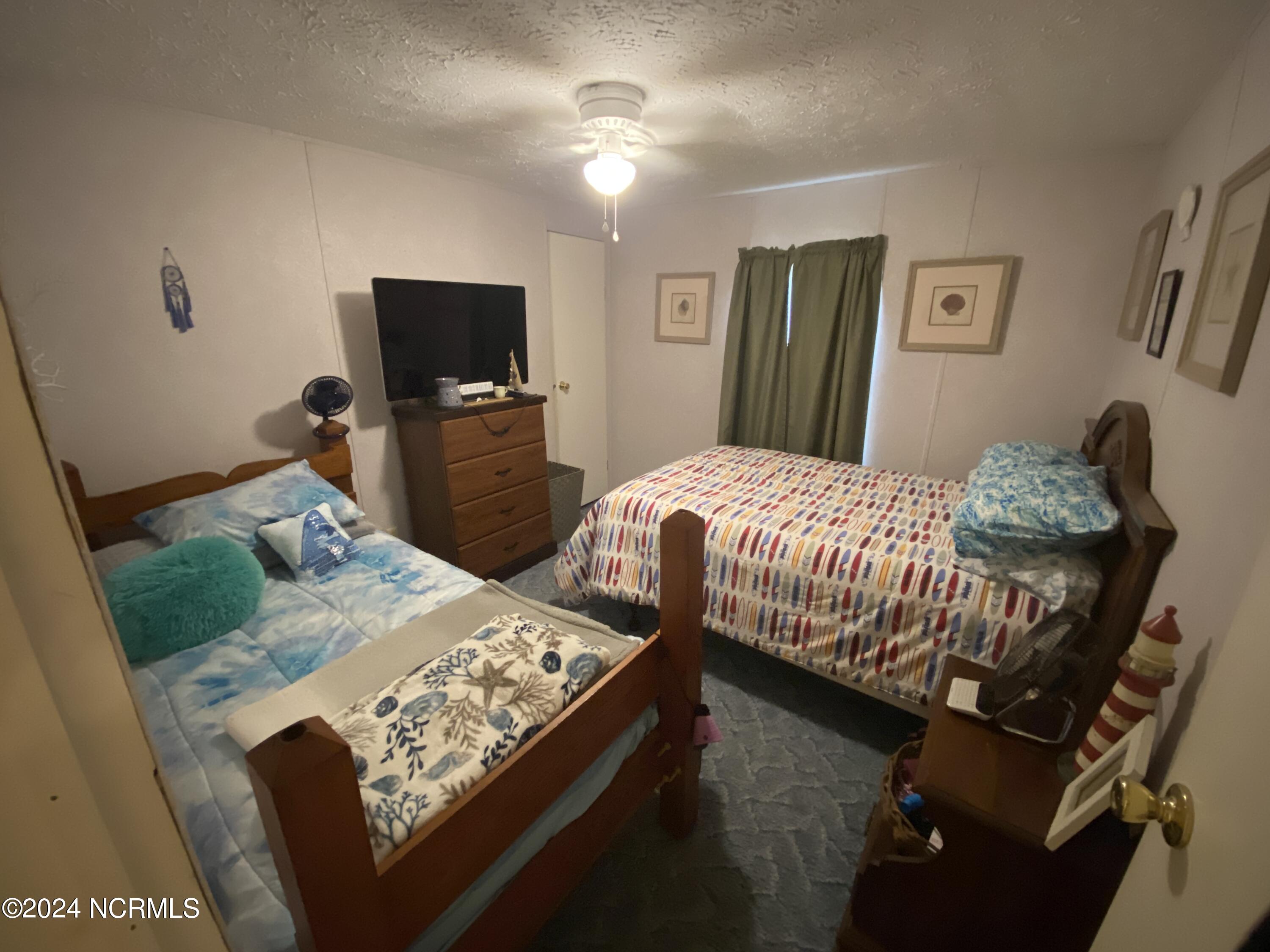 100460932 | Photo 21