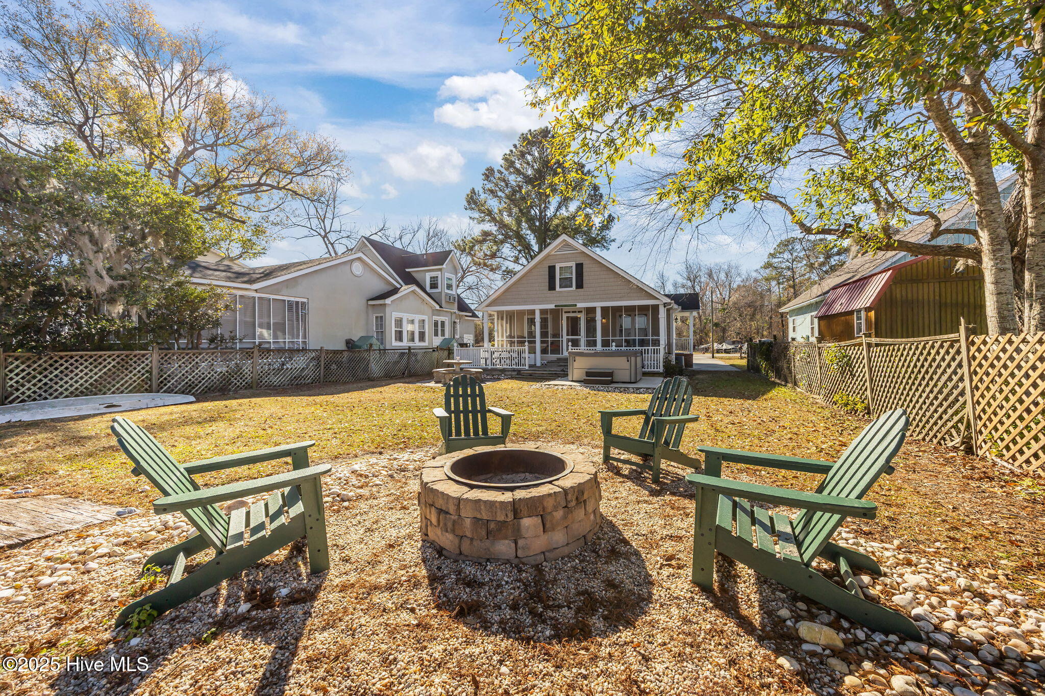 100545824 | Photo 34