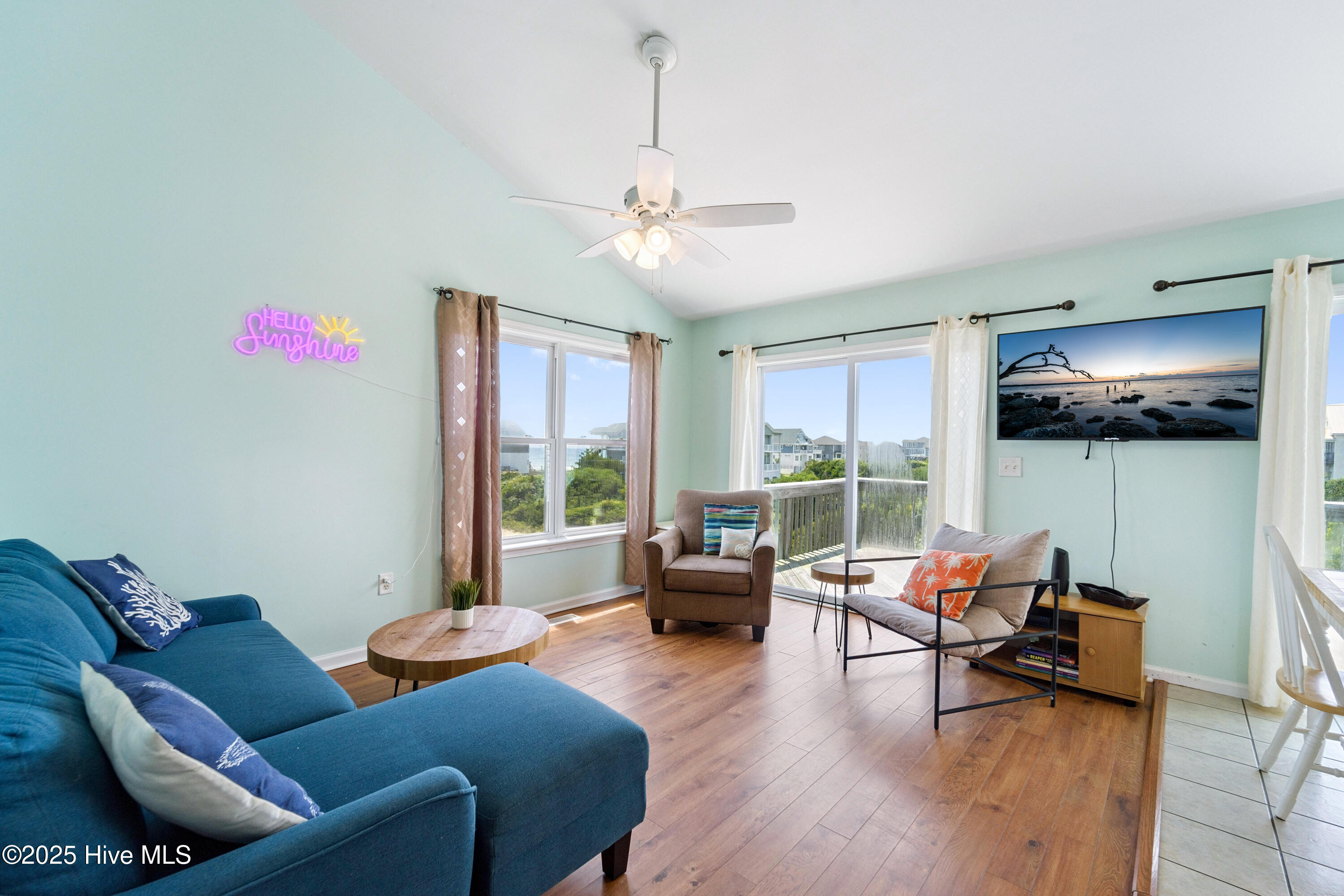 100533814 | Photo 56