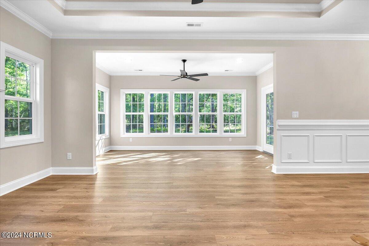 100535365 | Photo 16