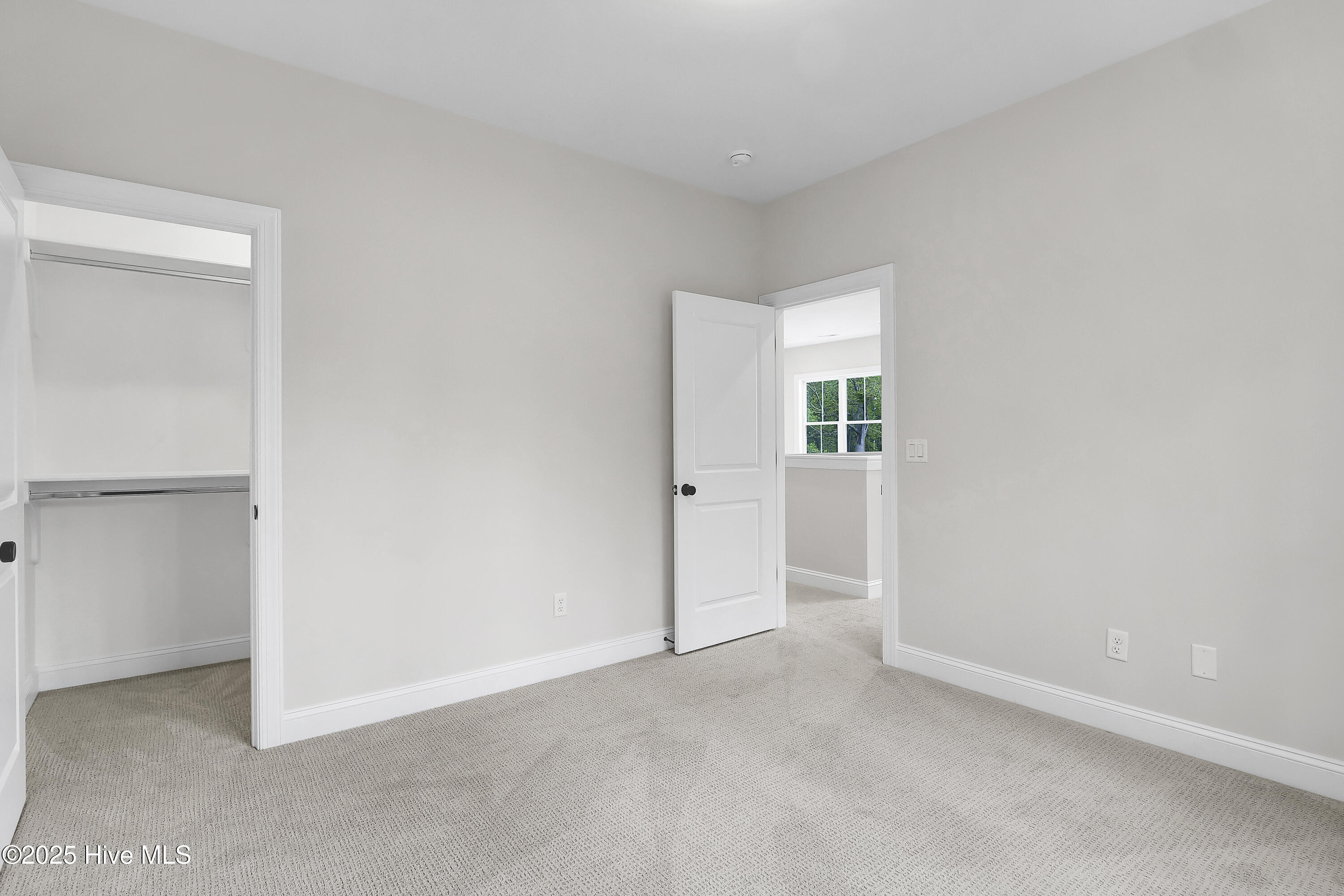 100515228 | Photo 23