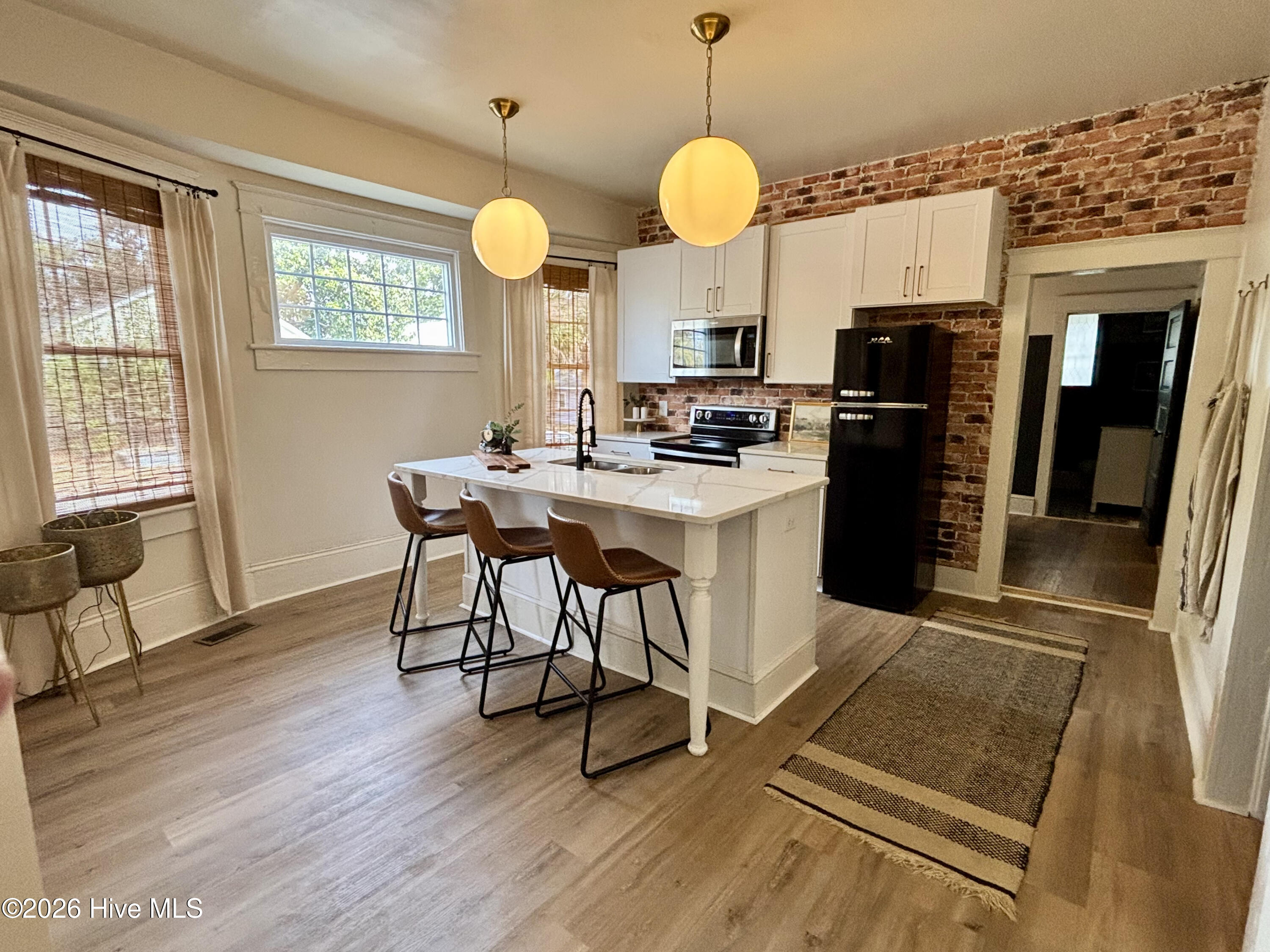 100556581 | Photo 14